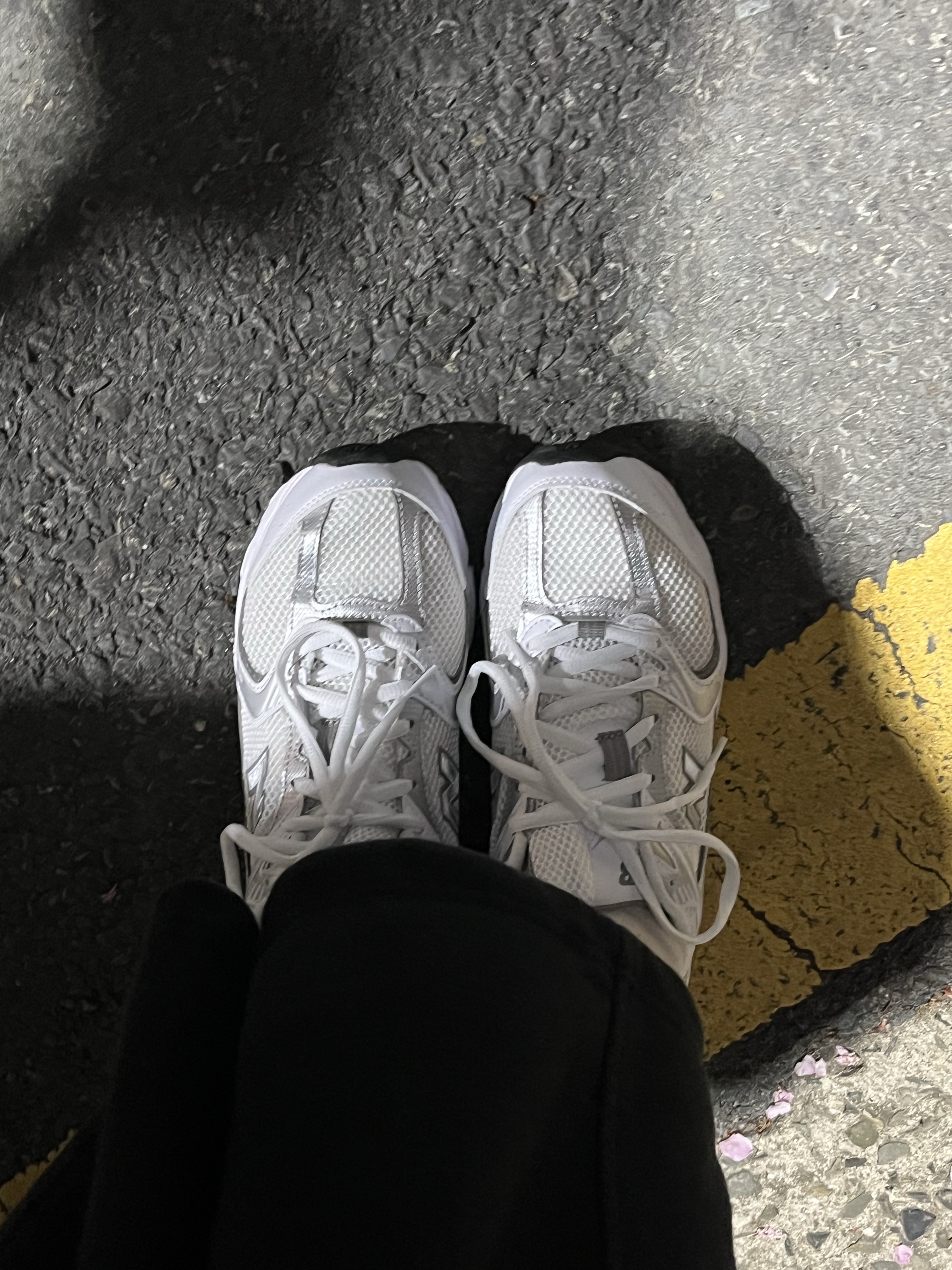 New Balance 530 White Silver 착용 스타일