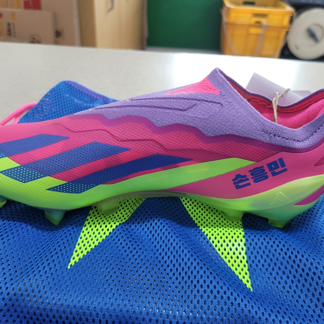 Adidas X Crazyfast HMS.1 Laceless FG Lucid Lemon Lucid Pink 착용 스타일 - 2
