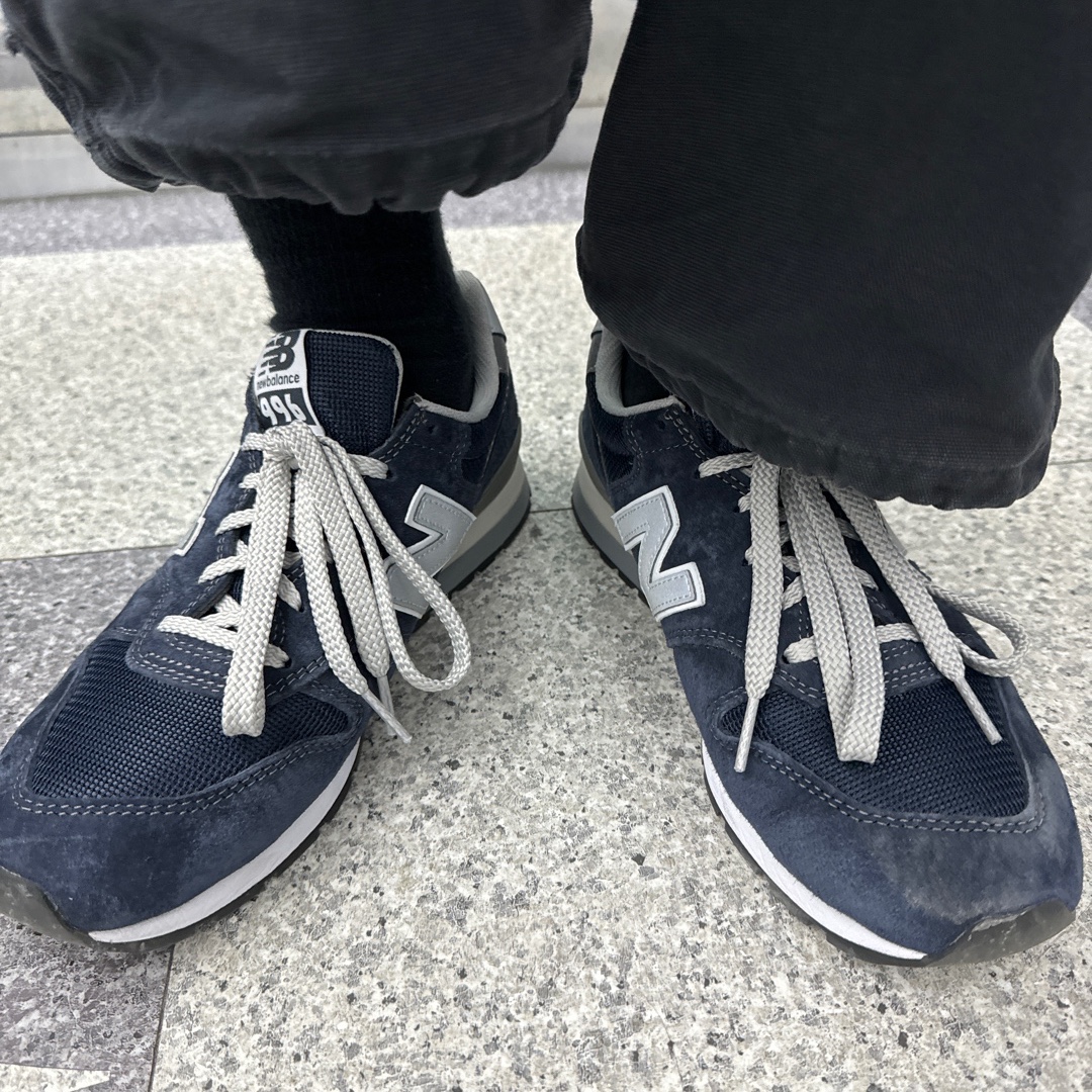 New Balance 996 Navy Silver 착용 스타일