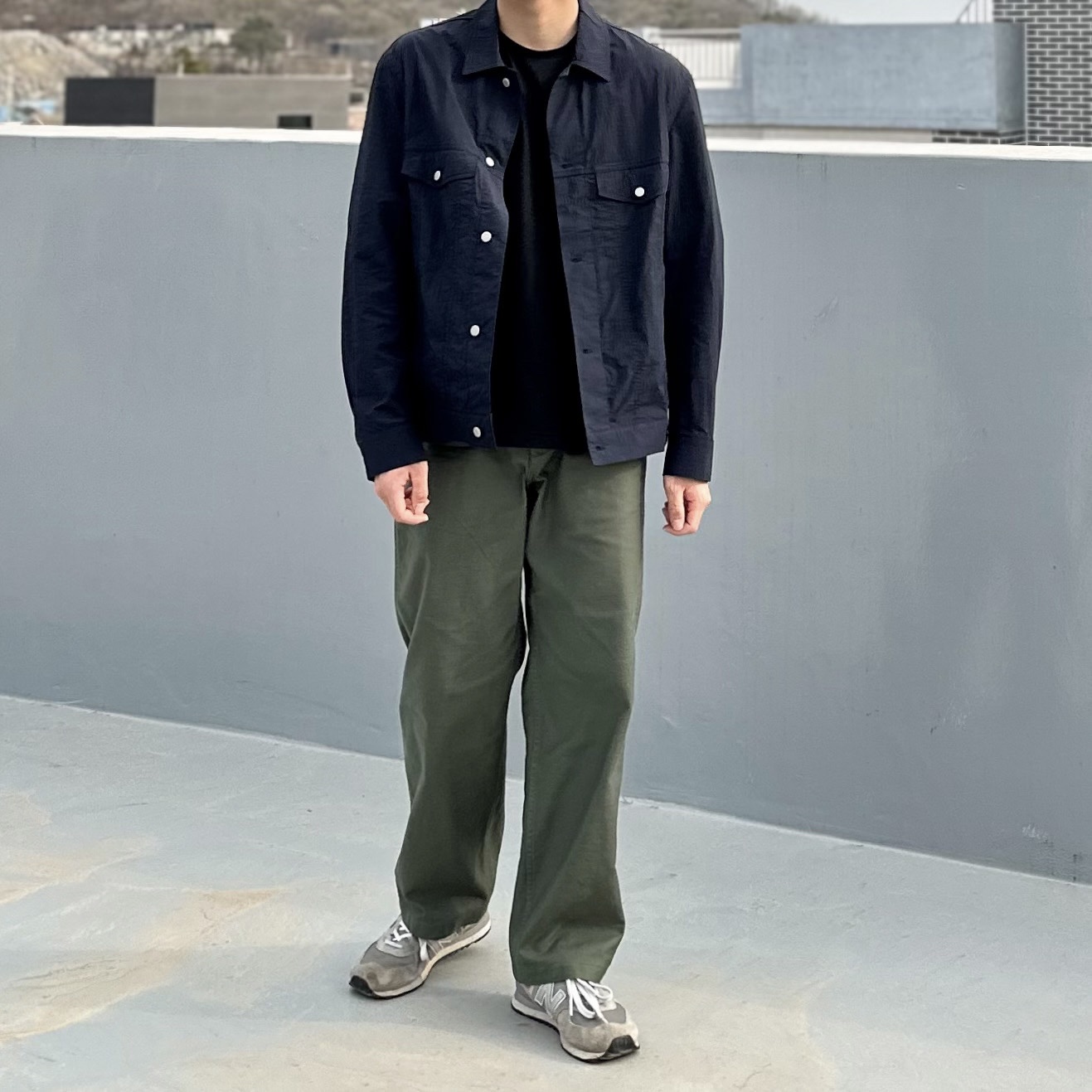 Pottery Nylon Trucker Jacket Navy, New Balance 574 Grey 착용 스타일 - 2