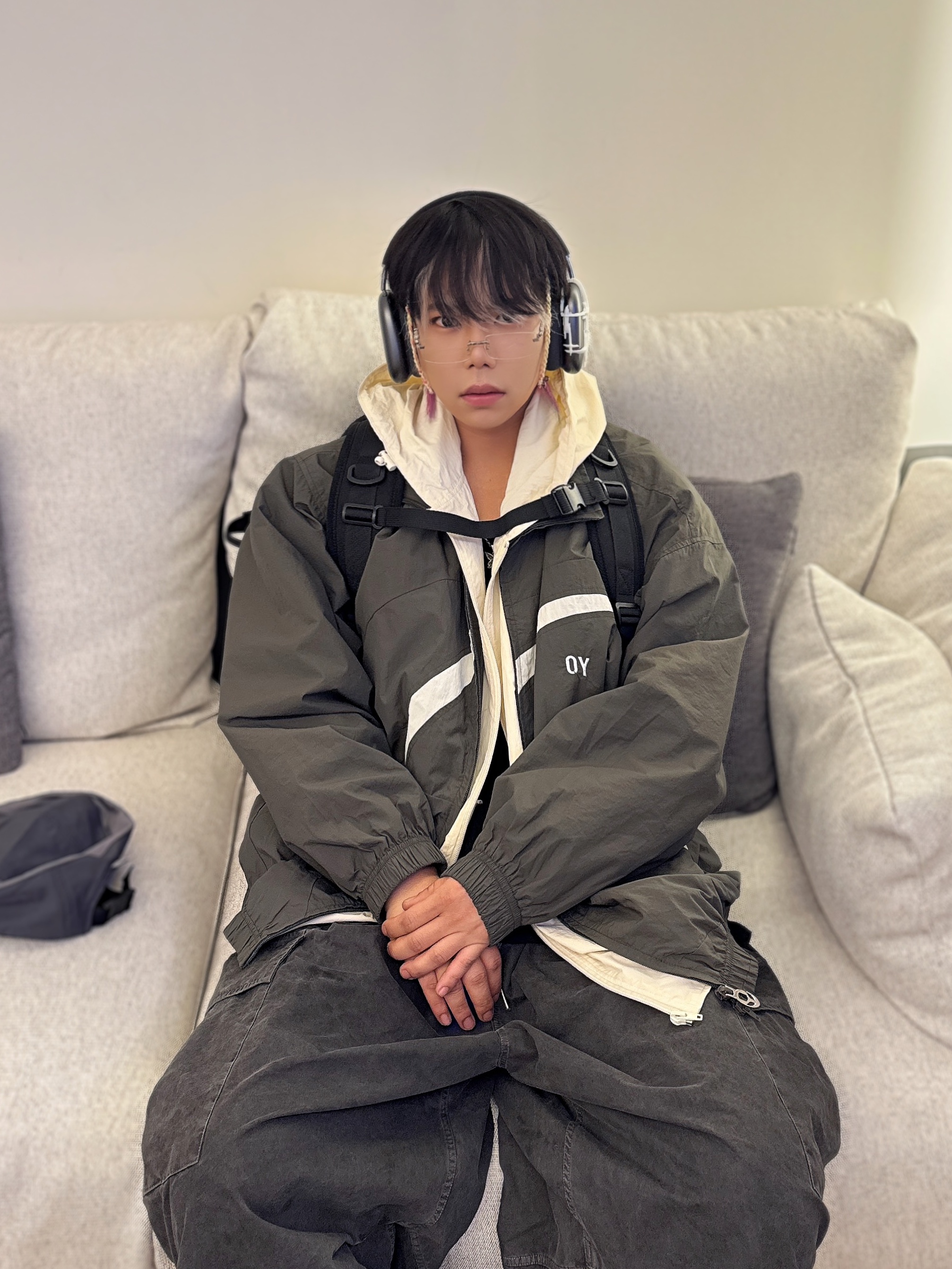 Apple AirPods Max Lightning Space Gray (Korean Ver.), Asics Gel-Venture 6 Carrier Grey 착용 스타일 - 4