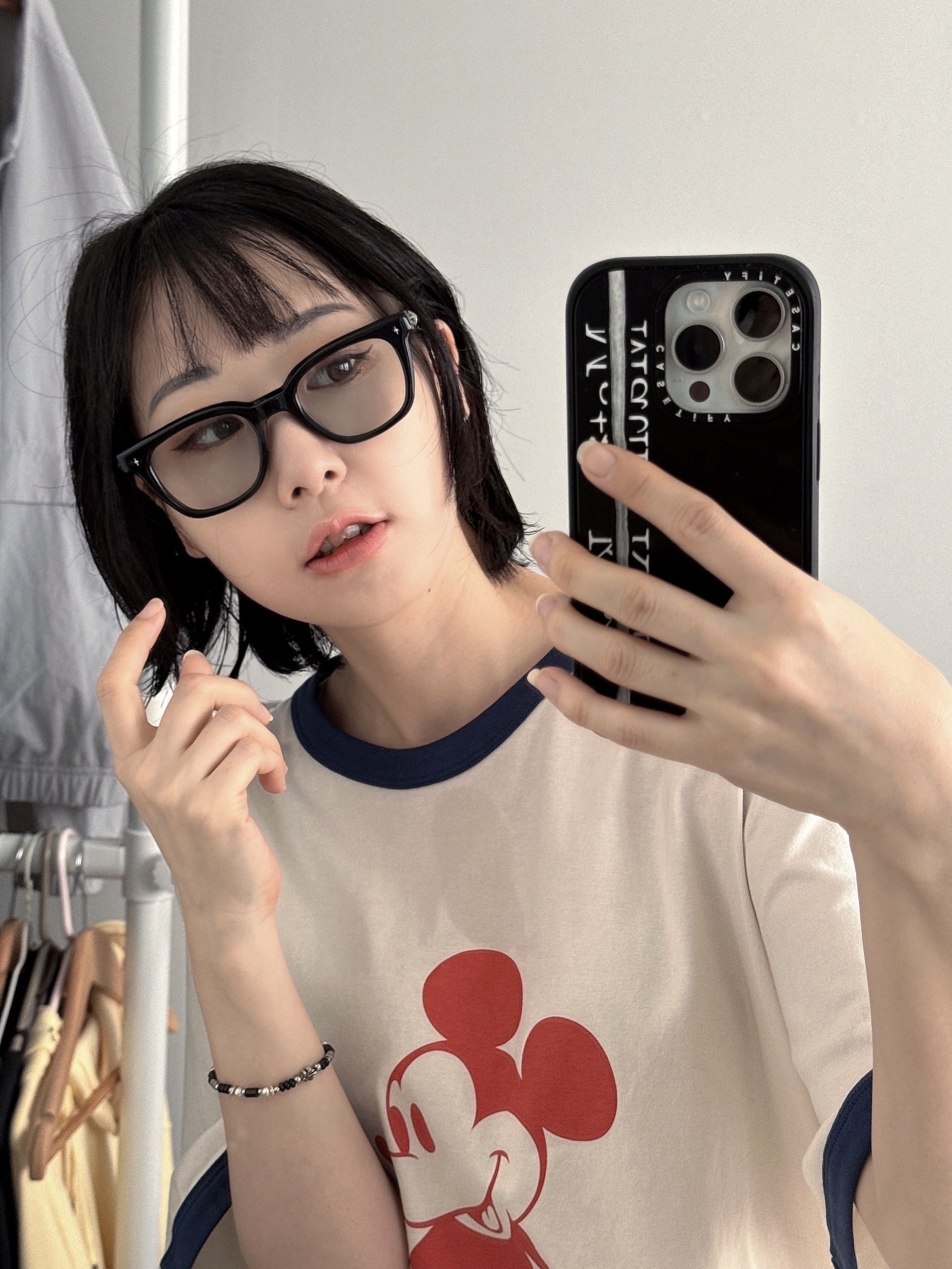 Gentle Monster Gauss 01 Black 착용 스타일 - 3