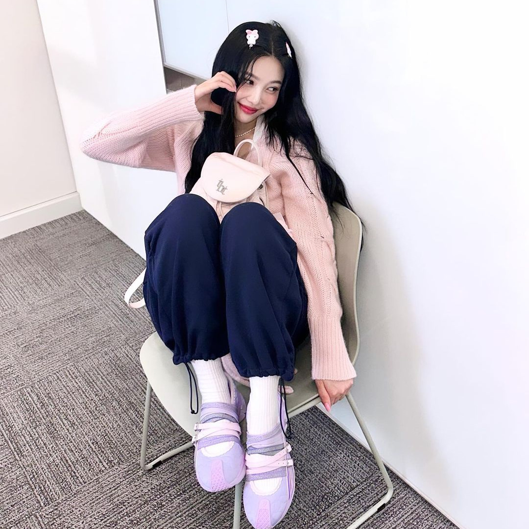 (W) Asics x Kiko Kostadinov x Heaven by Marc Jacobs Gel-Lokros Vapor Cosmos 착용 스타일 - 2