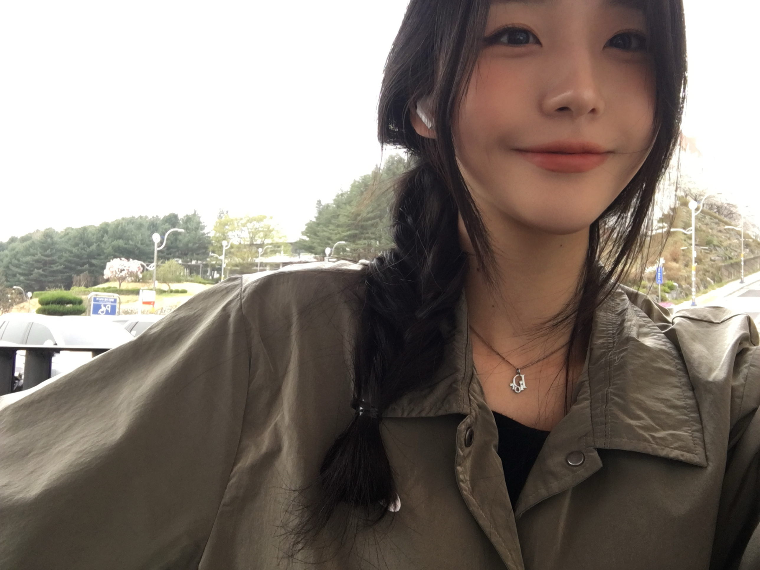 Dior Oblique Pendant Necklace Silver Finish Brass White Crystals, Nike NSW Authentics Coach Jacket Khaki White - Asia 착용 스타일 - 2