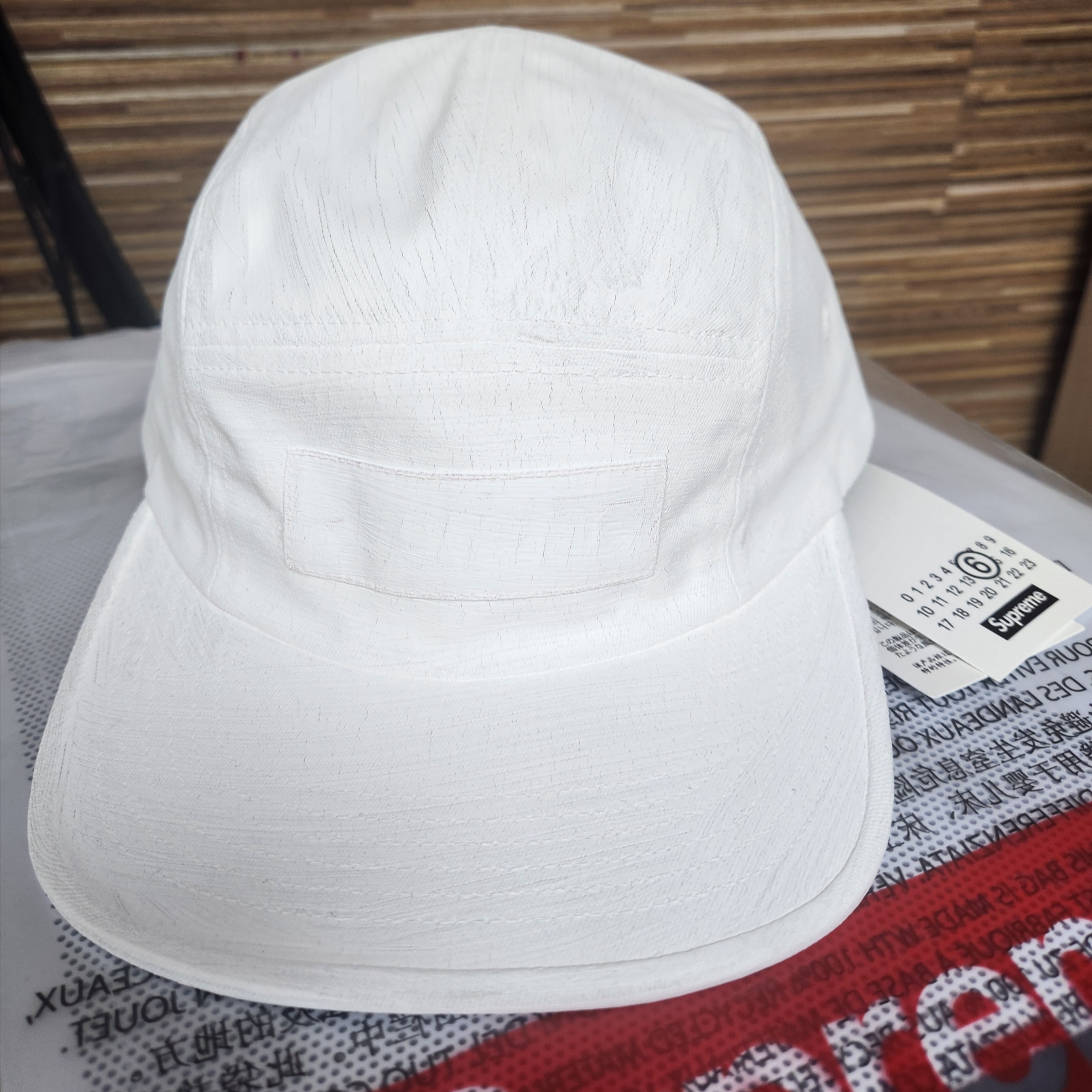 Supreme x MM6 Maison Margiela Box Logo T-Shirt White - 24SS, Supreme x MM6 Maison Margiela Painted Camp Cap White - 24SS 착용 스타일 - 4