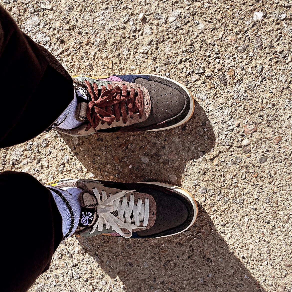 Nike x Travis Scott Air Force 1 Low Cactus Jack 착용 스타일