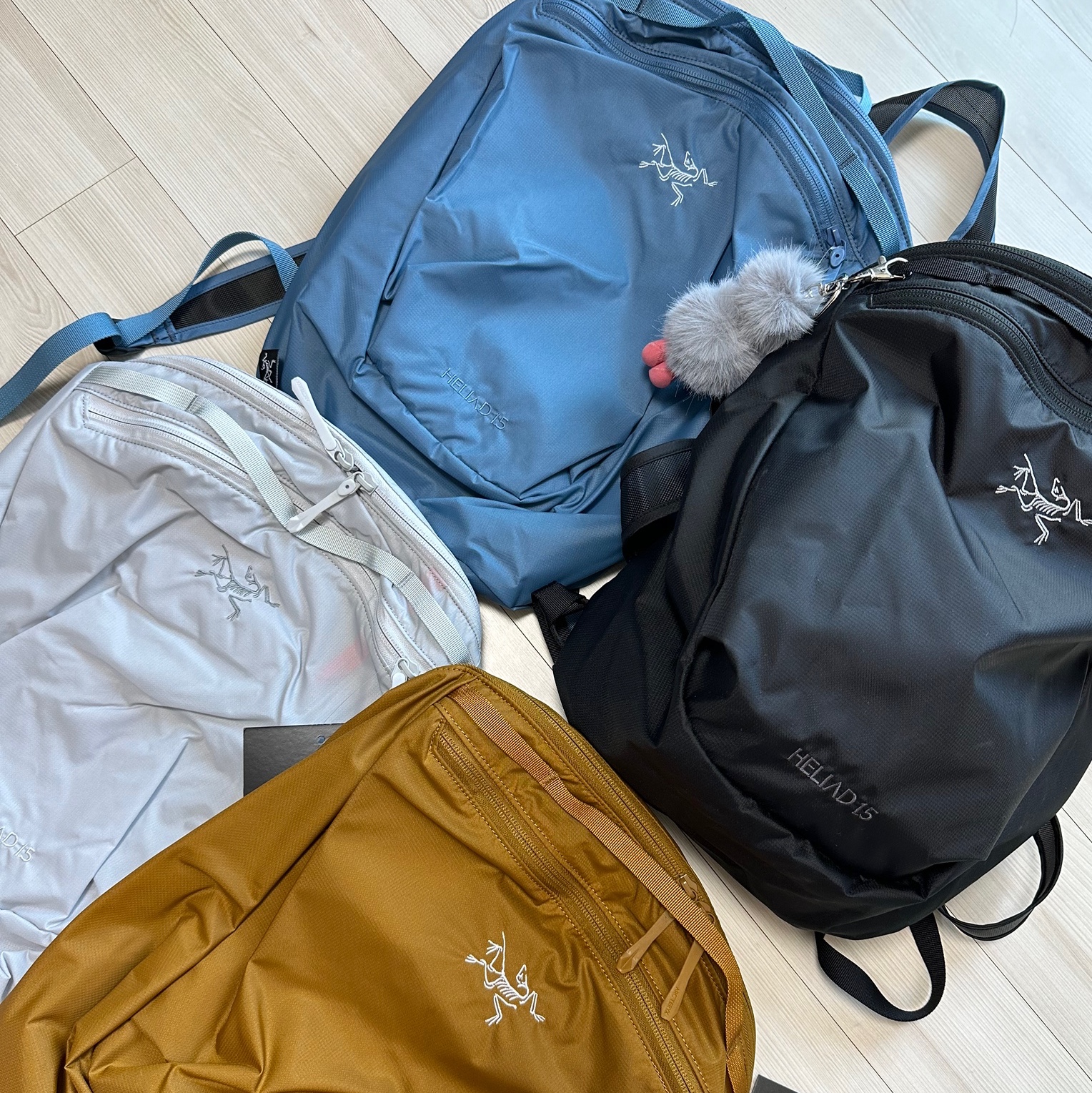 Arc'teryx Heliad 15 Backpack Stone Wash, Arc'teryx Heliad 15 Backpack Black 착용 스타일 - 2