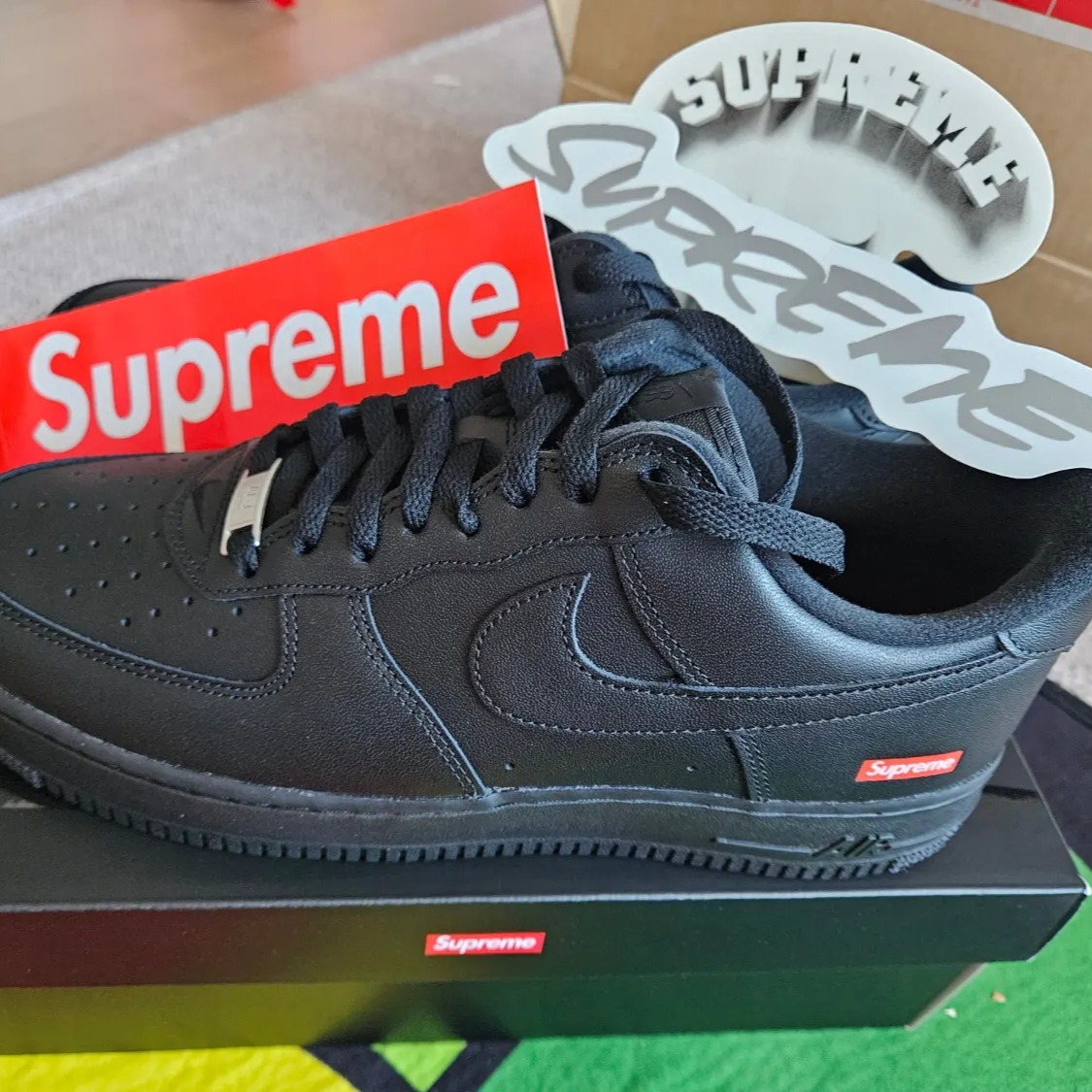 Nike x Supreme Air Force 1 Low Black 착용 스타일