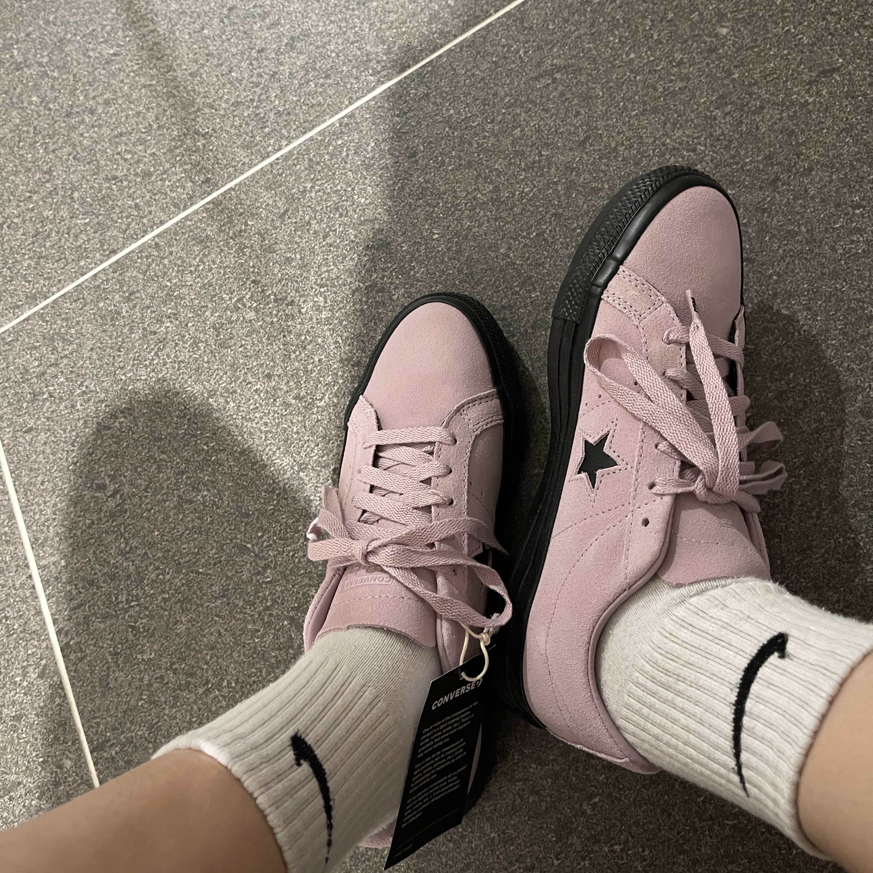 Converse One Star Pro Classic Suede Phantom Violet 착용 스타일 - 1