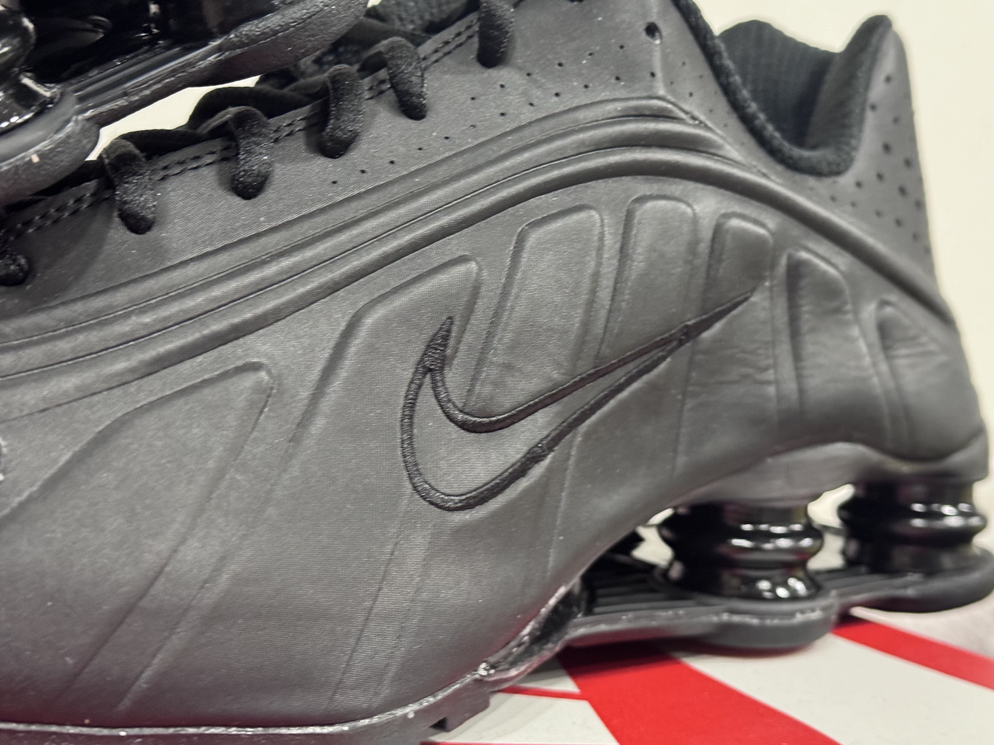 (W) Nike Shox R4 Black 착용 스타일 - 5