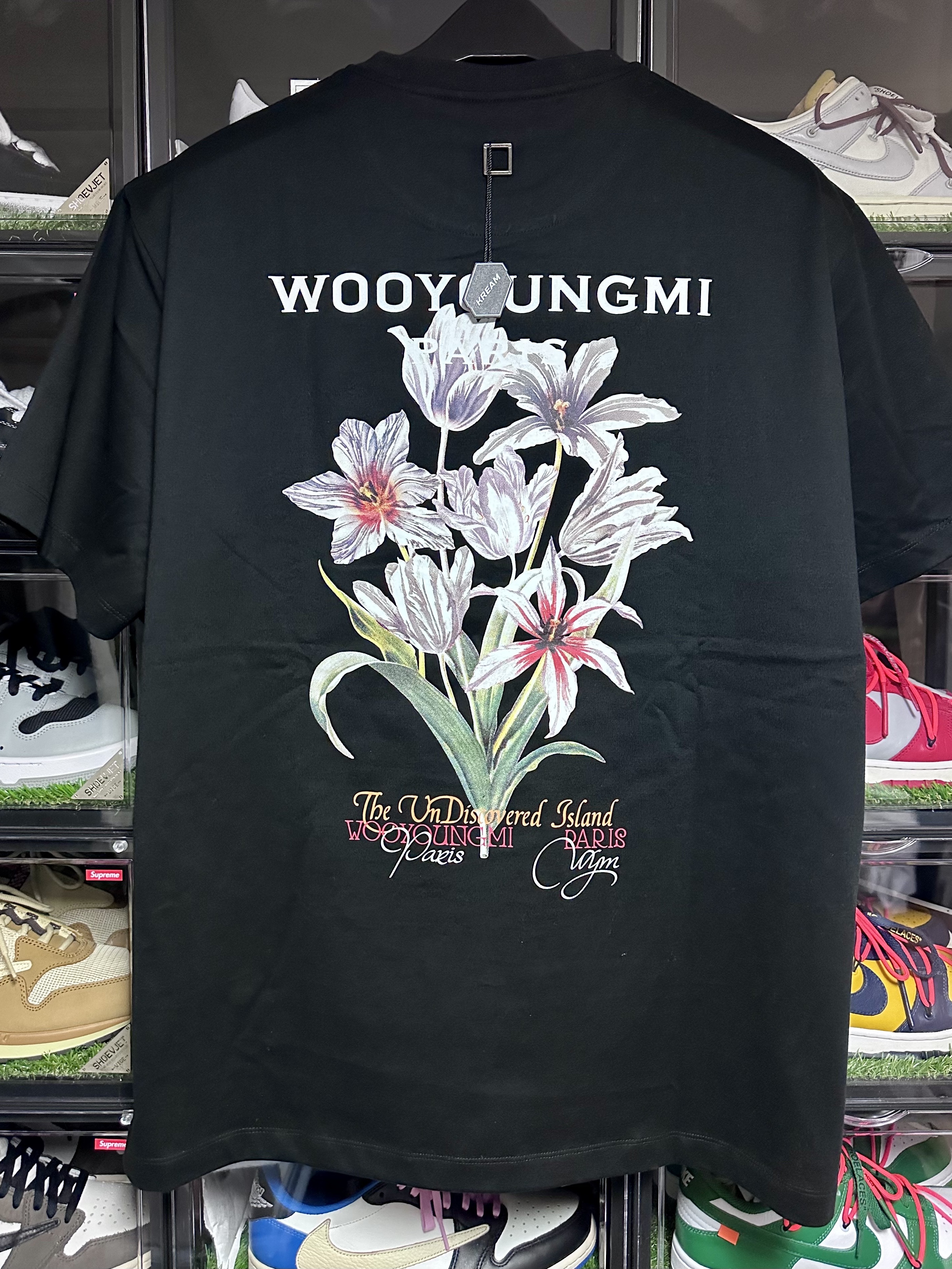 Wooyoungmi Flower Back Logo T-Shirt Black - 24SS 착용 스타일