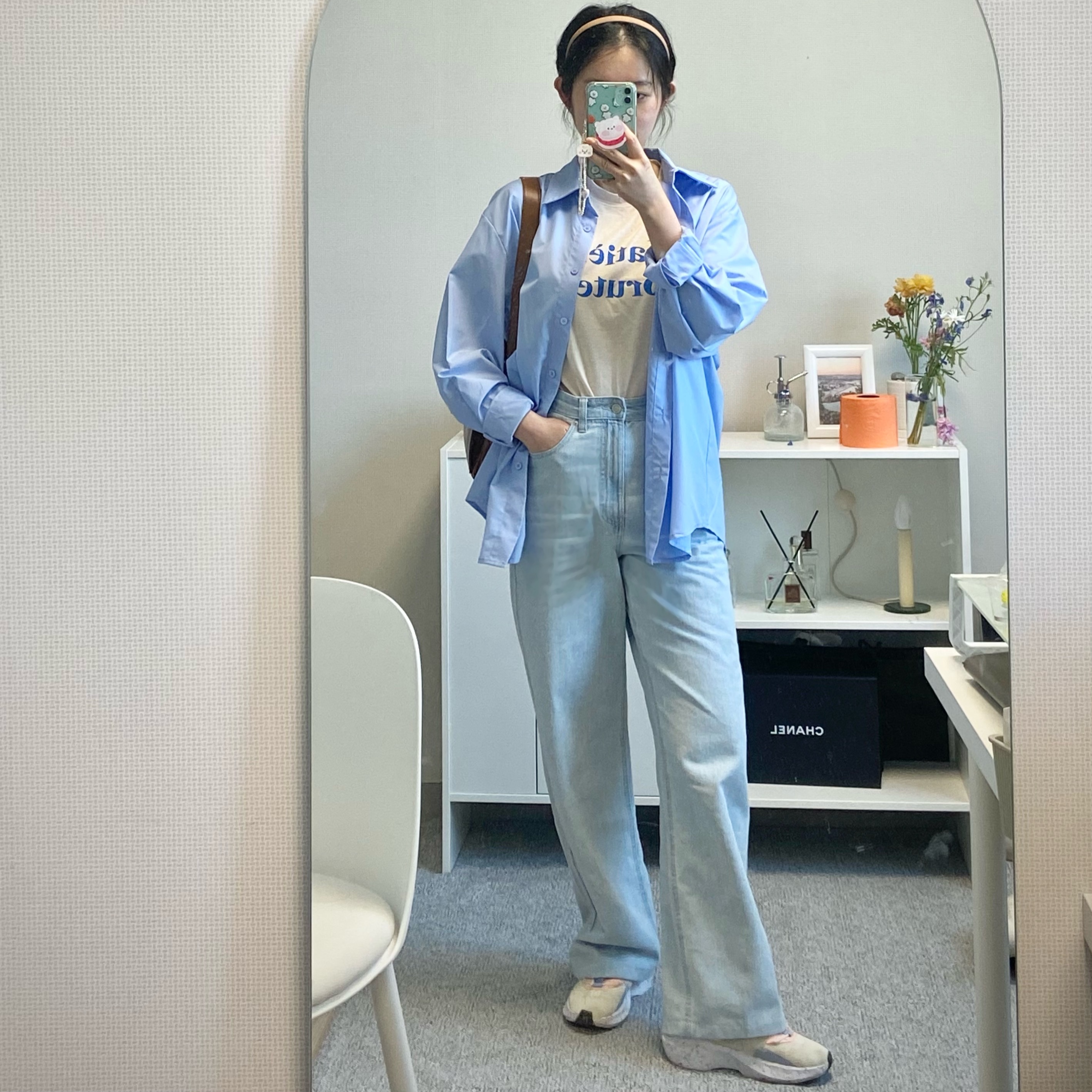 (W) Nike Crater Impact White University Blue 착용 스타일 - 1