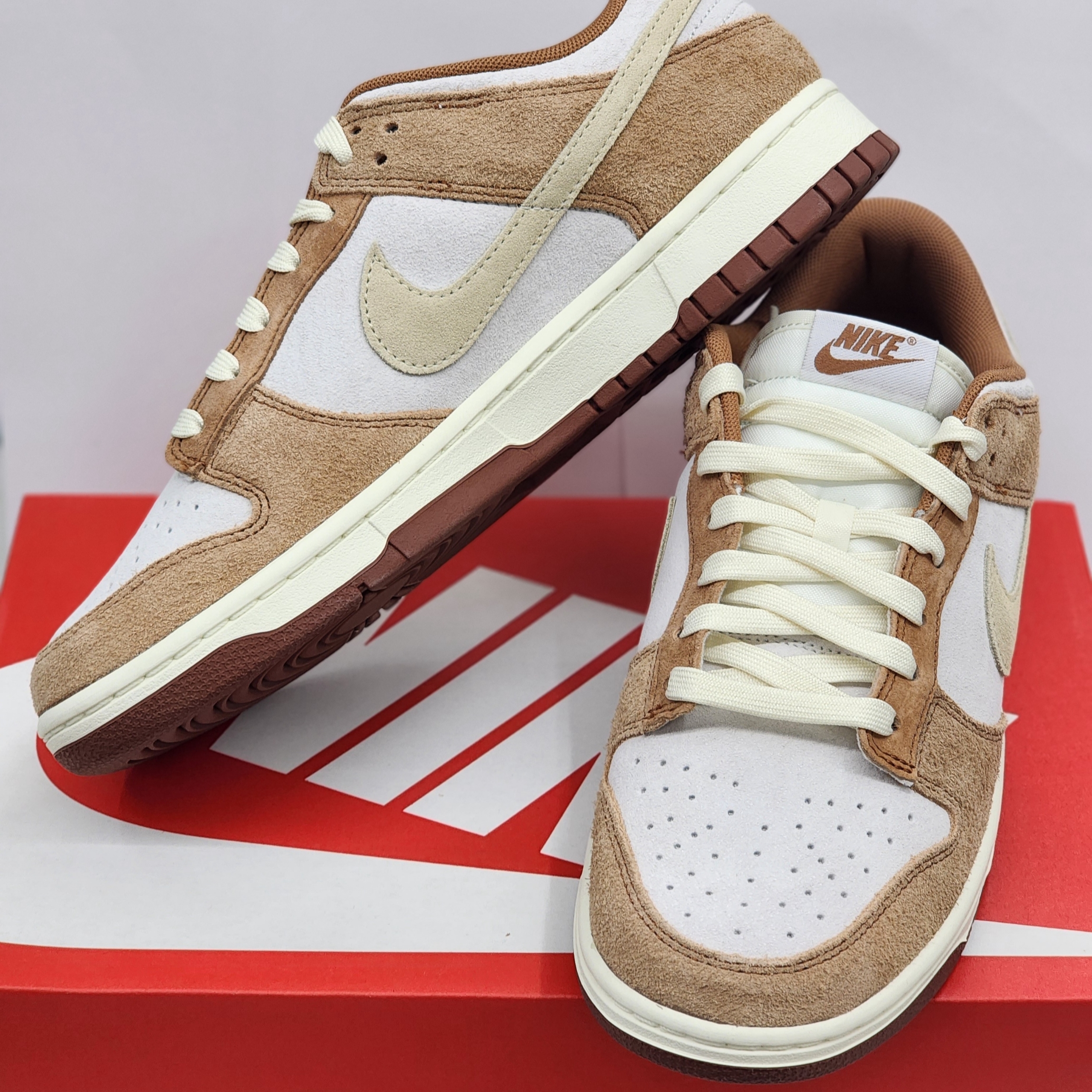 Nike Dunk Low Pro Premium Medium Curry 착용 스타일 - 1