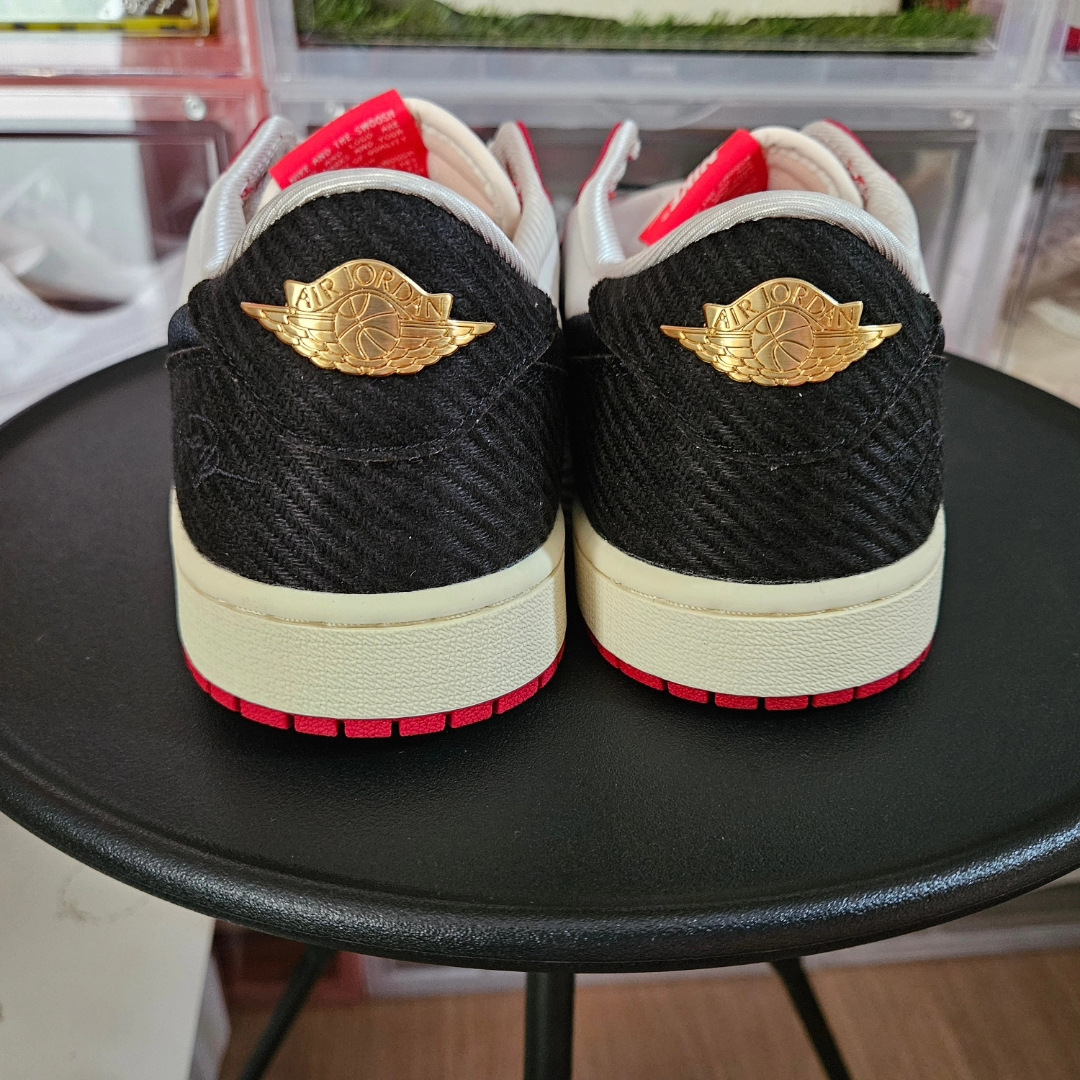 Jordan 1 x Trophy Room Retro Low OG SP Sail Varsity Red 착용 스타일 - 3