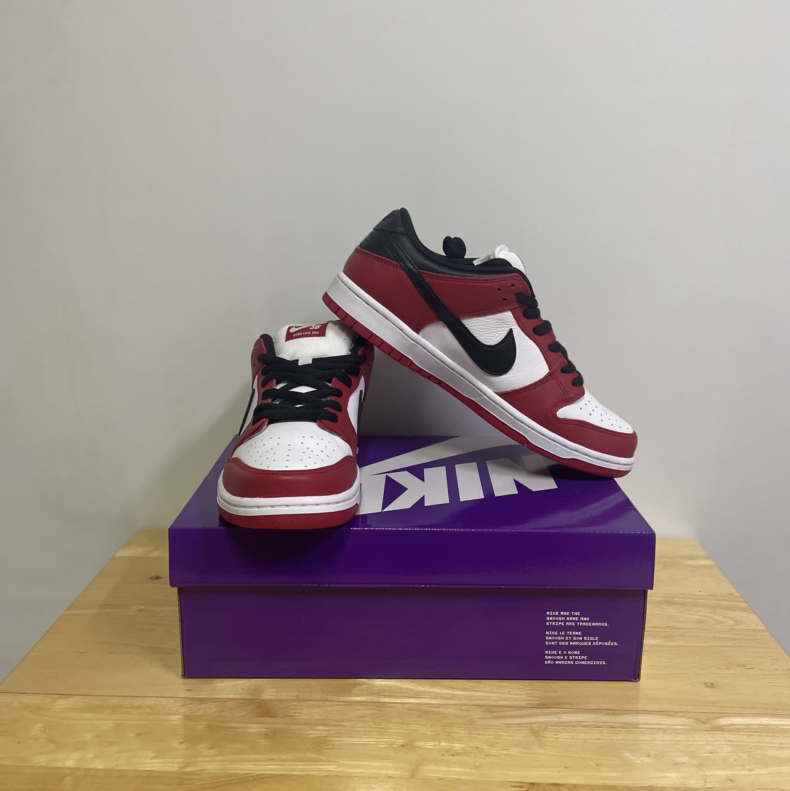 Nike SB Dunk Low Pro Chicago 착용 스타일 - 1