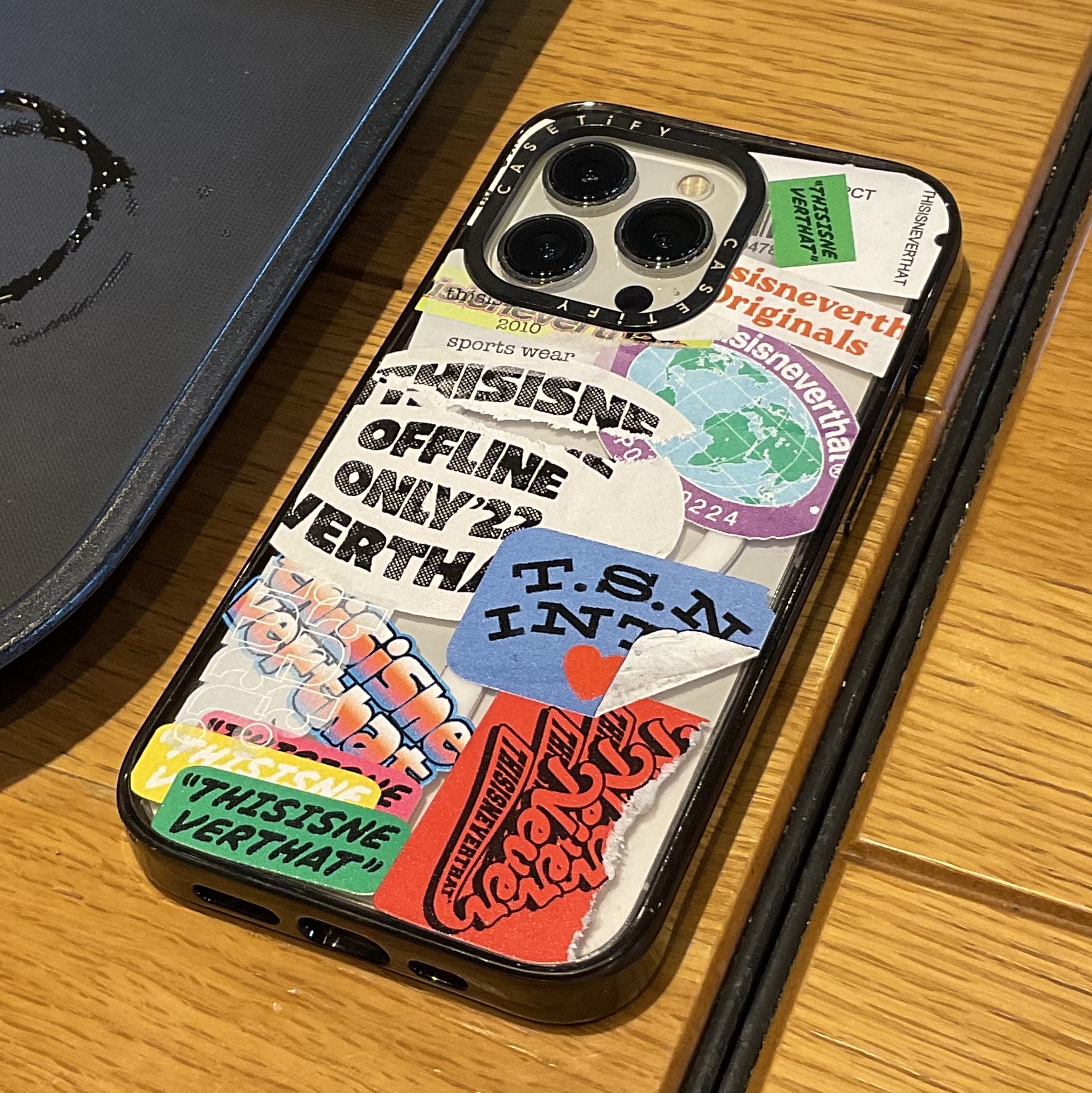 Casetify x Thisisneverthat iPhone Sticker Magsafe Impact Case Clear Black 착용 스타일