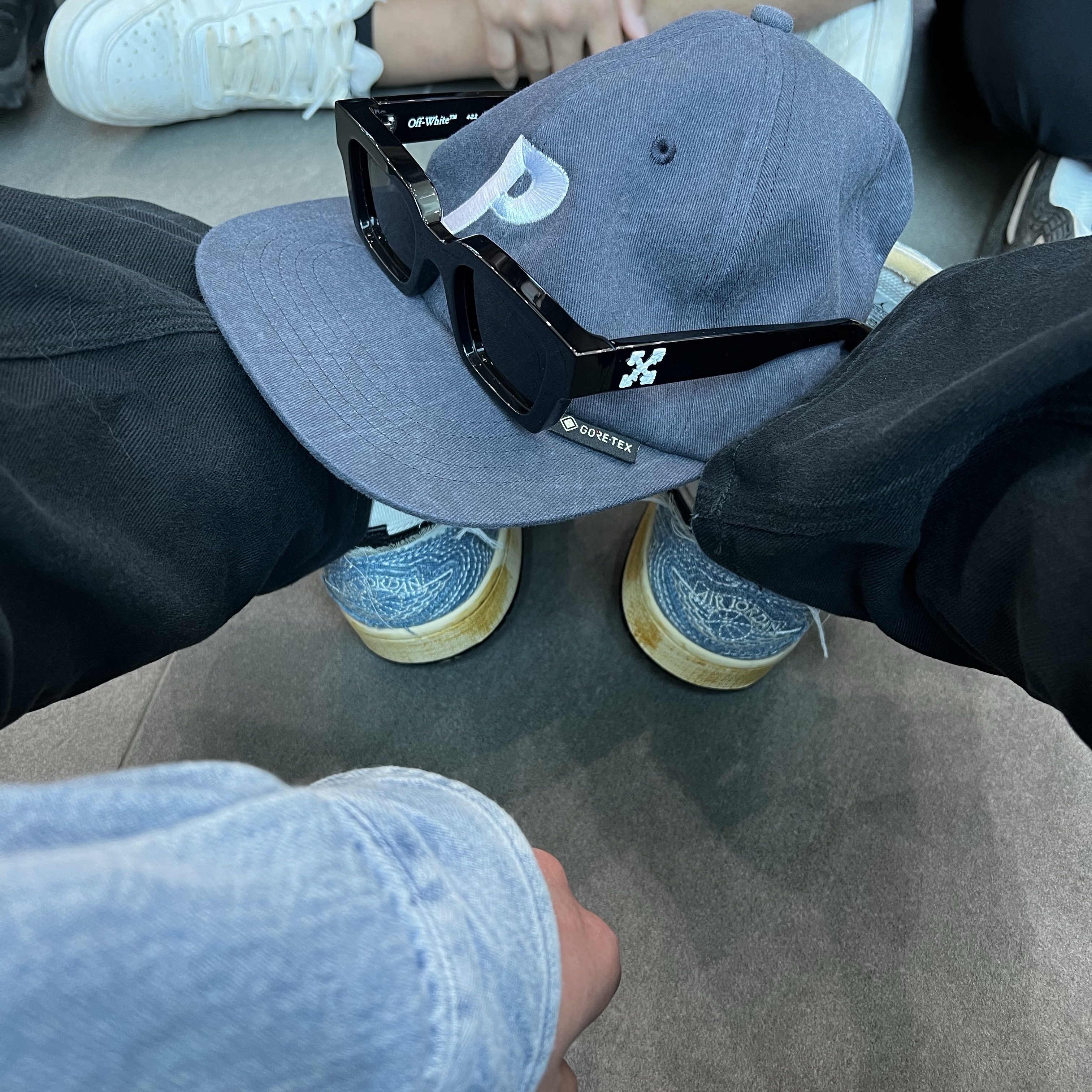 Supreme Small Box Shirt Denim - 23FW, Jordan 1 Low World Make Japan 착용 스타일