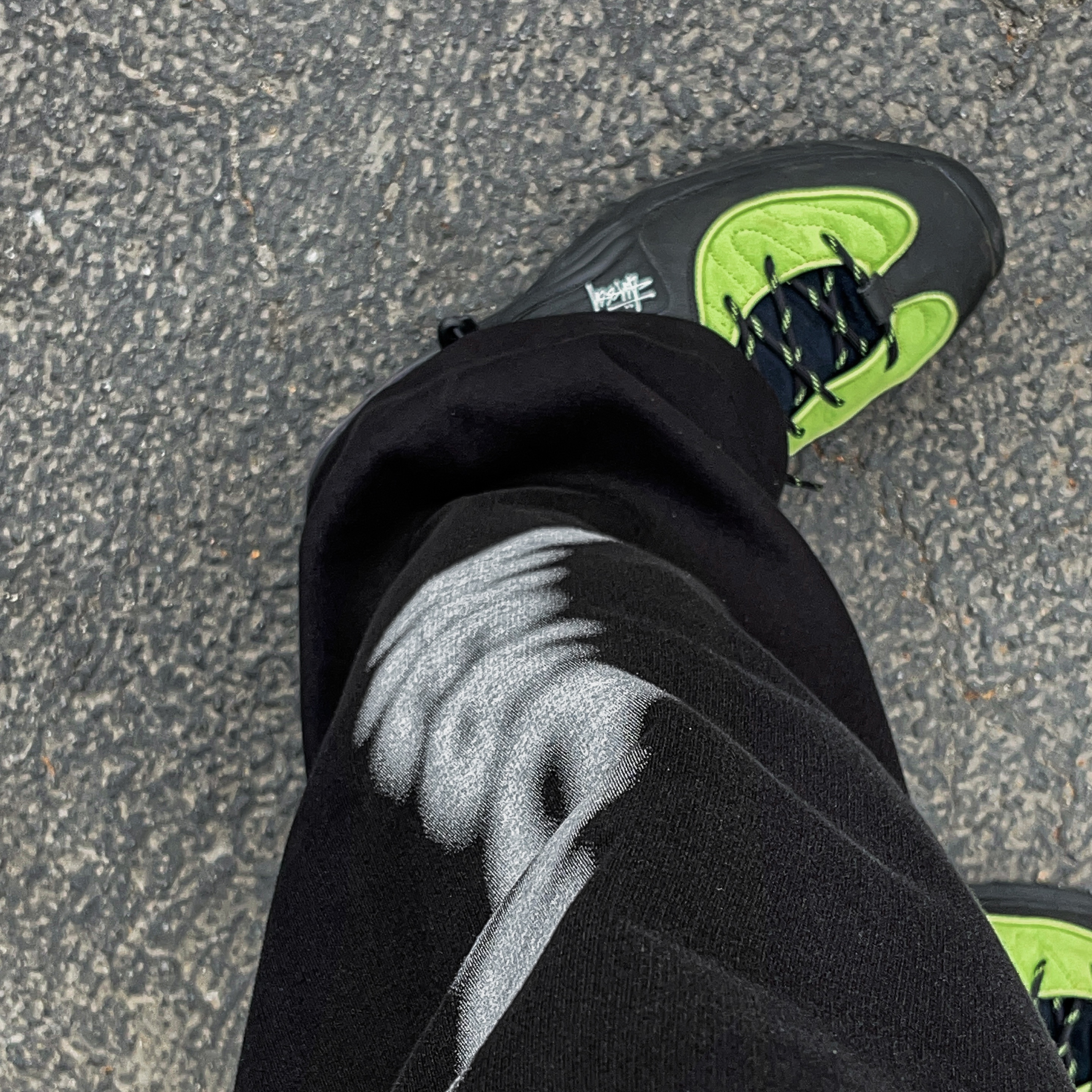 Nike x Stussy Air Penny II Vivid Green and Black 착용 스타일 - 5