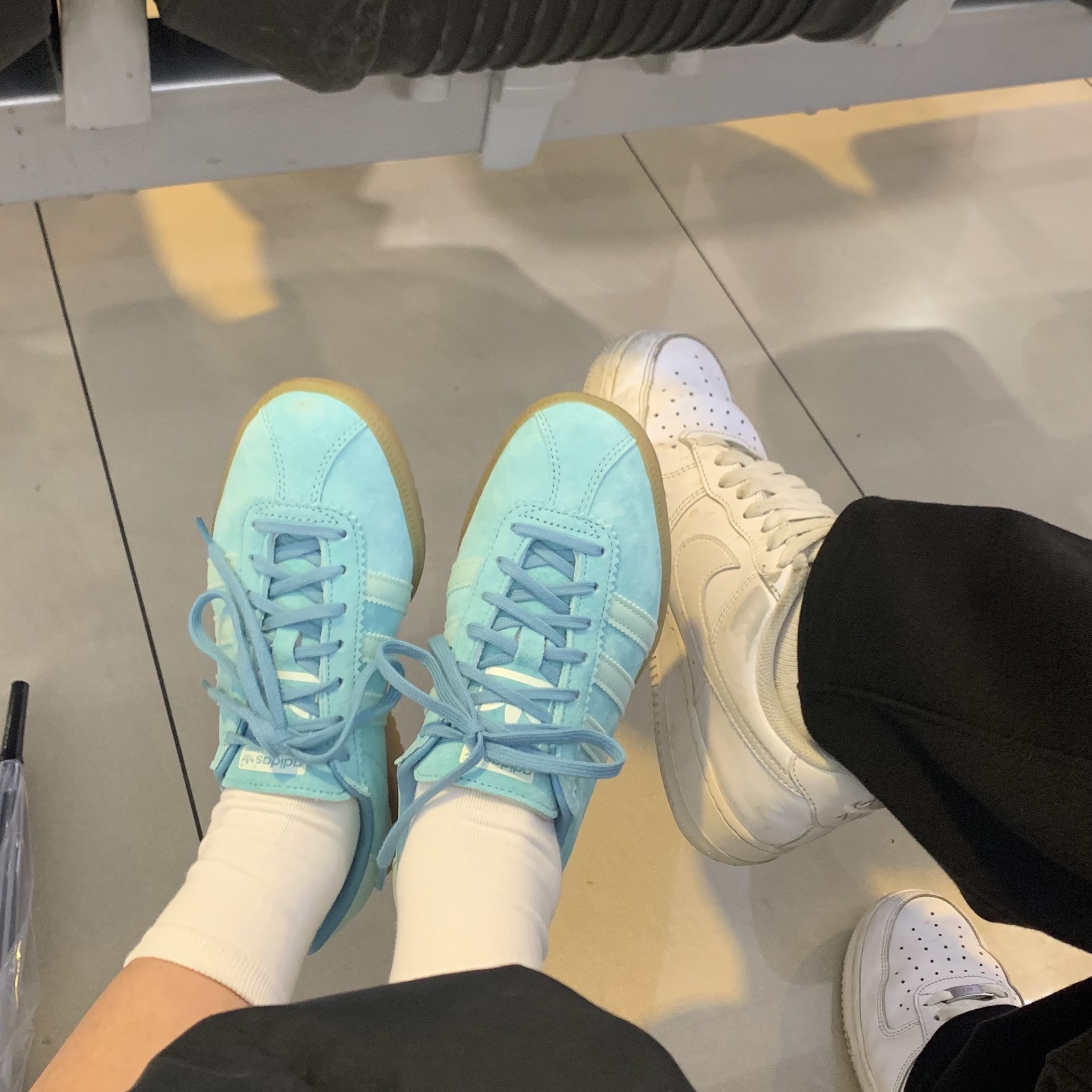 Adidas Bermuda Easy Mint, Nike Air Force 1 '07 Low White 착용 스타일