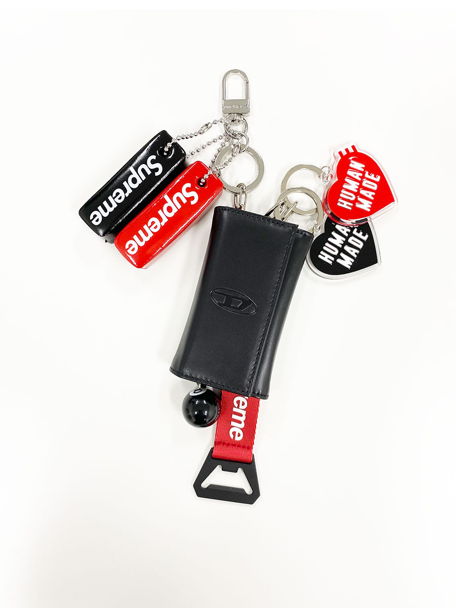 Diesel Leather Key Case Black, Supreme Bottle Opener Webbing Keychain Red - 21FW 착용 스타일 - 1