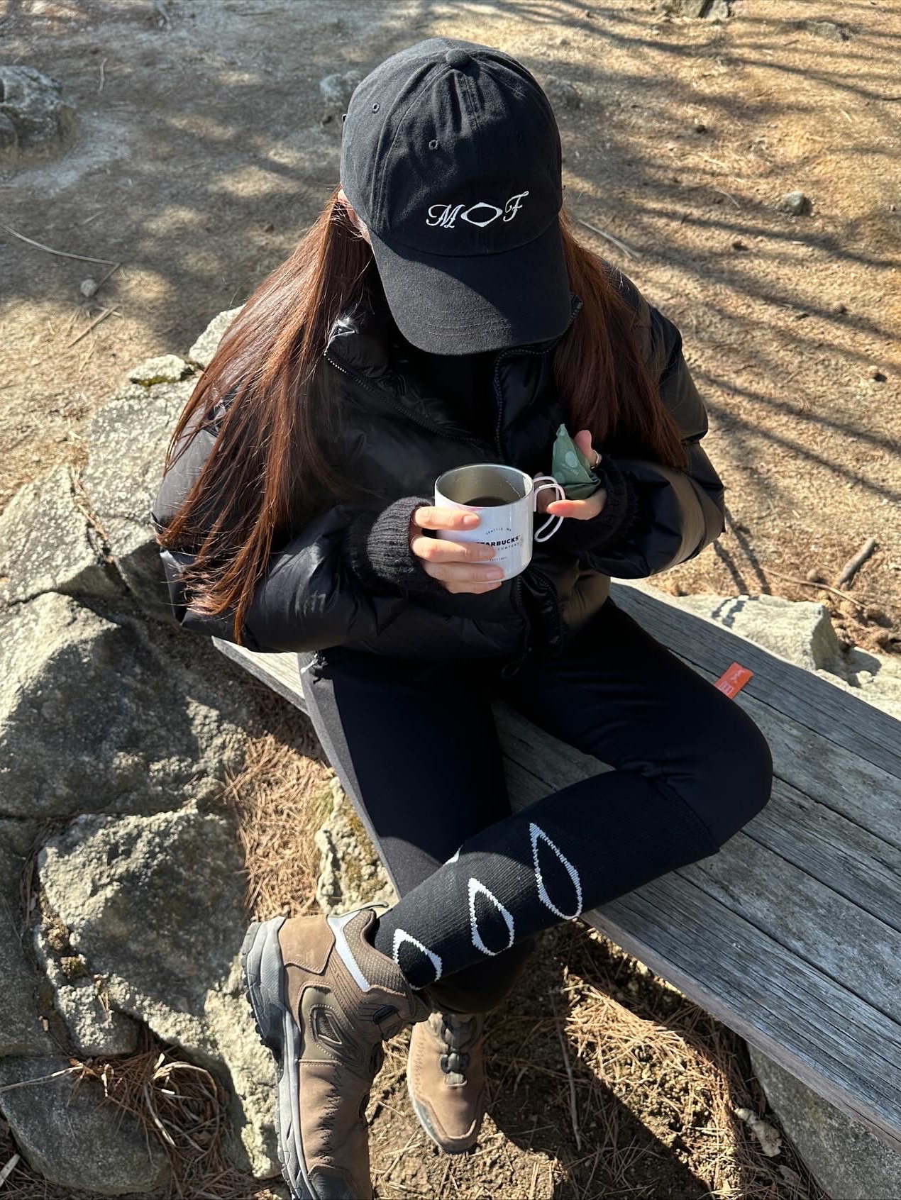 Mischief String Ball Cap Black 착용 스타일 - 2