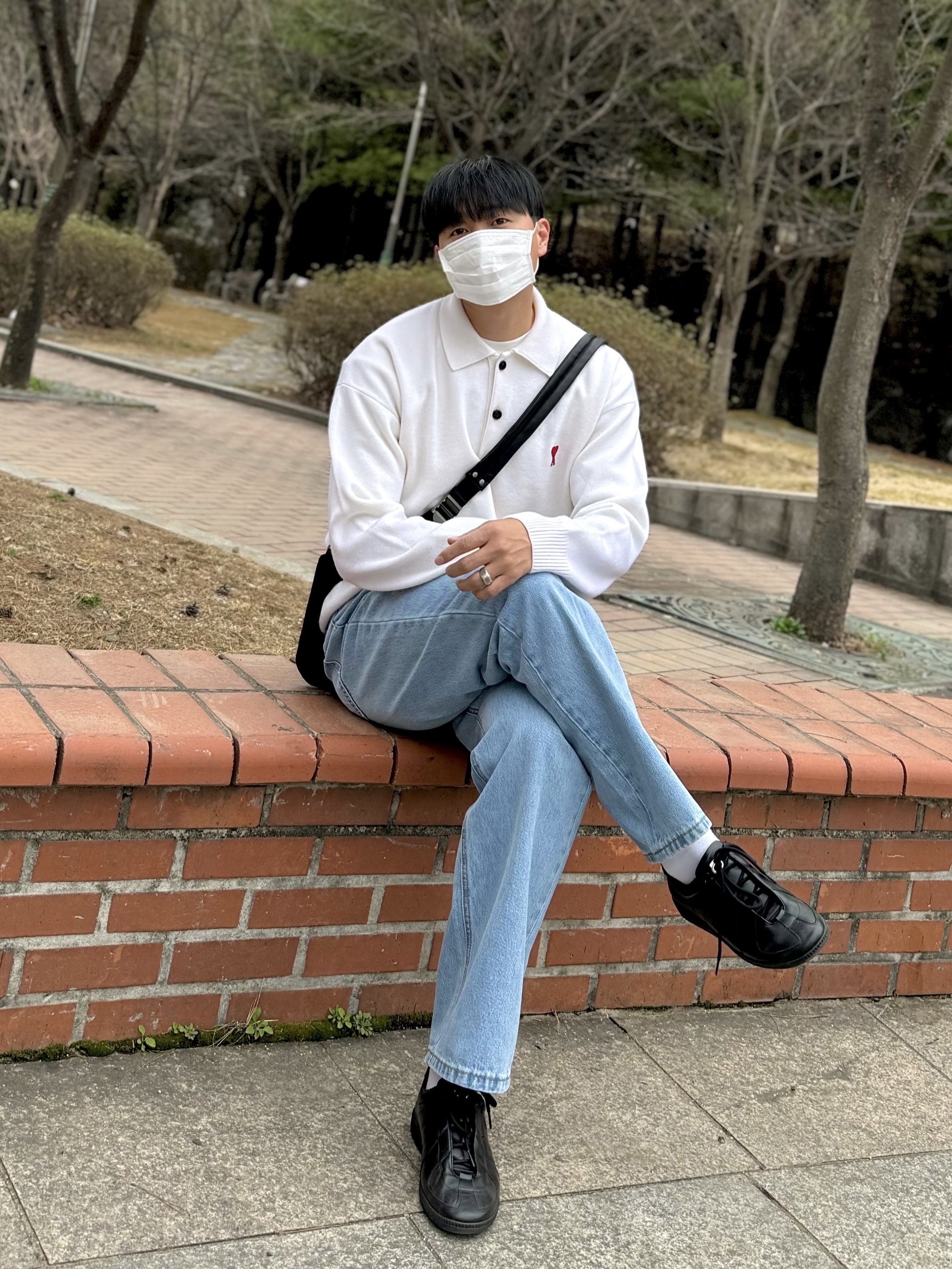 AMI de Coeur Wool Polo Off White 착용 스타일 - 4