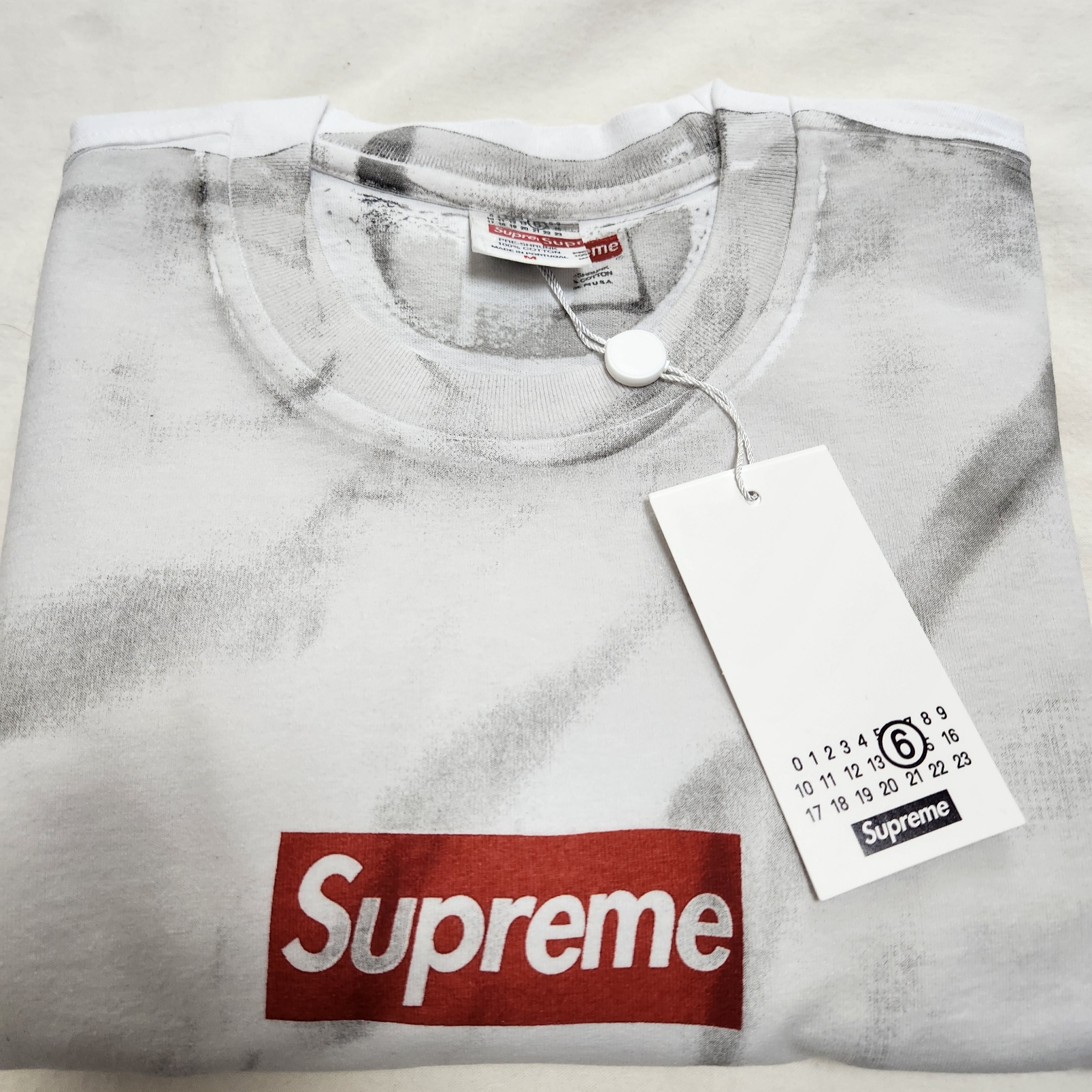 Supreme x MM6 Maison Margiela Box Logo T-Shirt White - 24SS, Supreme x MM6 Maison Margiela Painted Camp Cap White - 24SS 착용 스타일 - 5