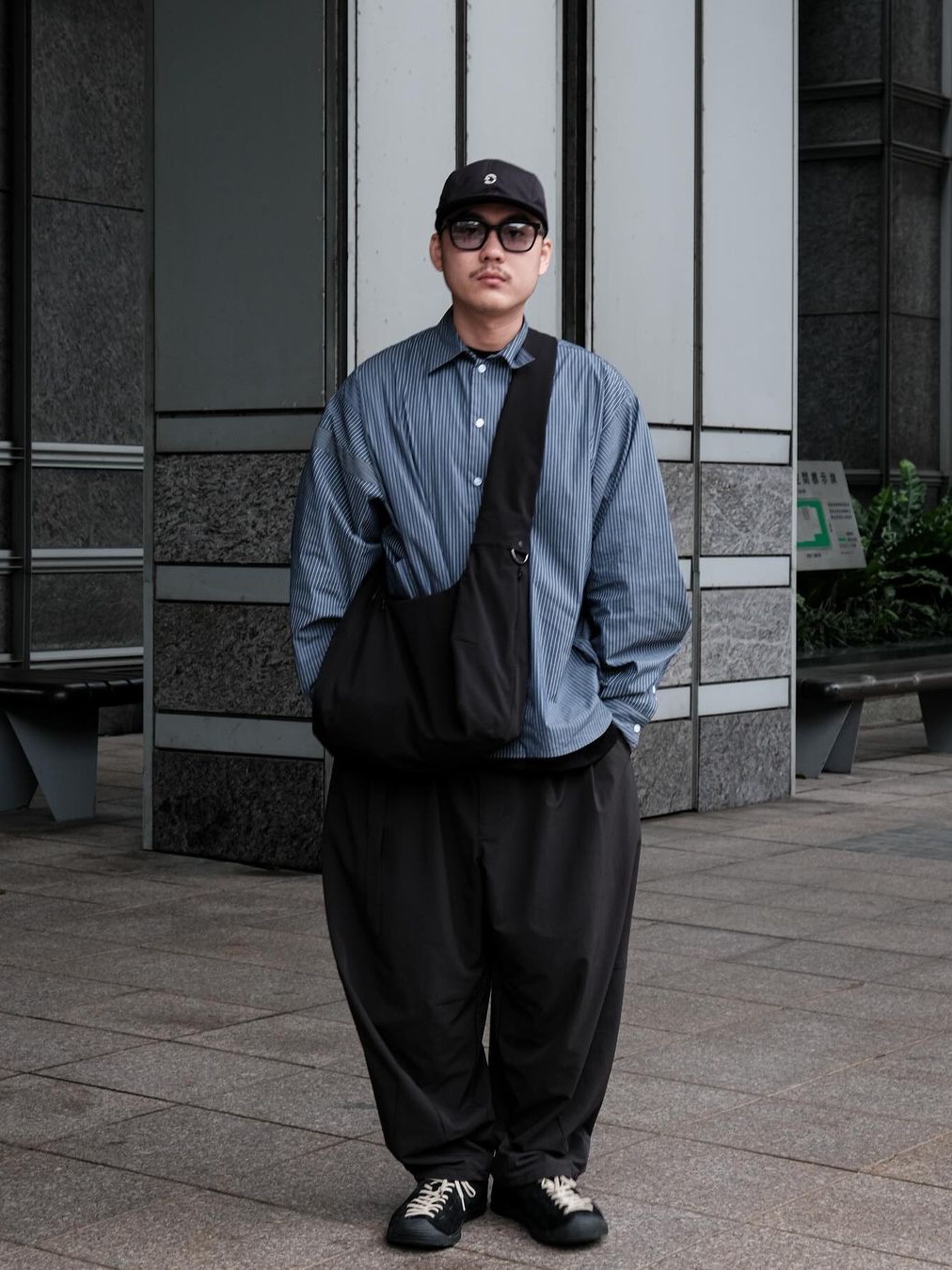 Tightbooth Balloon Pants Black 착용 스타일 - 1