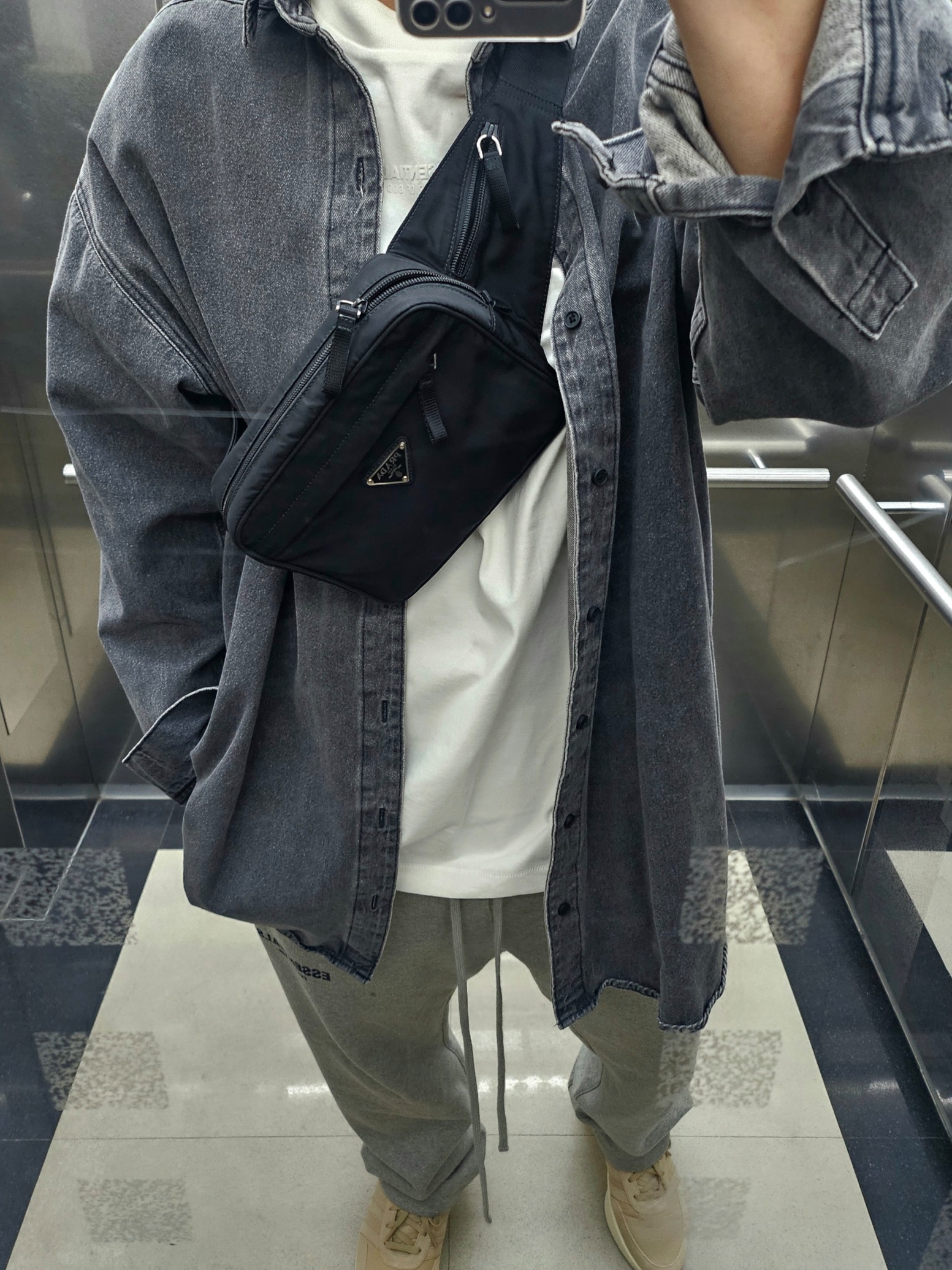 Essentials Denim Long Sleeve Shirt Black - 22SS 착용 스타일