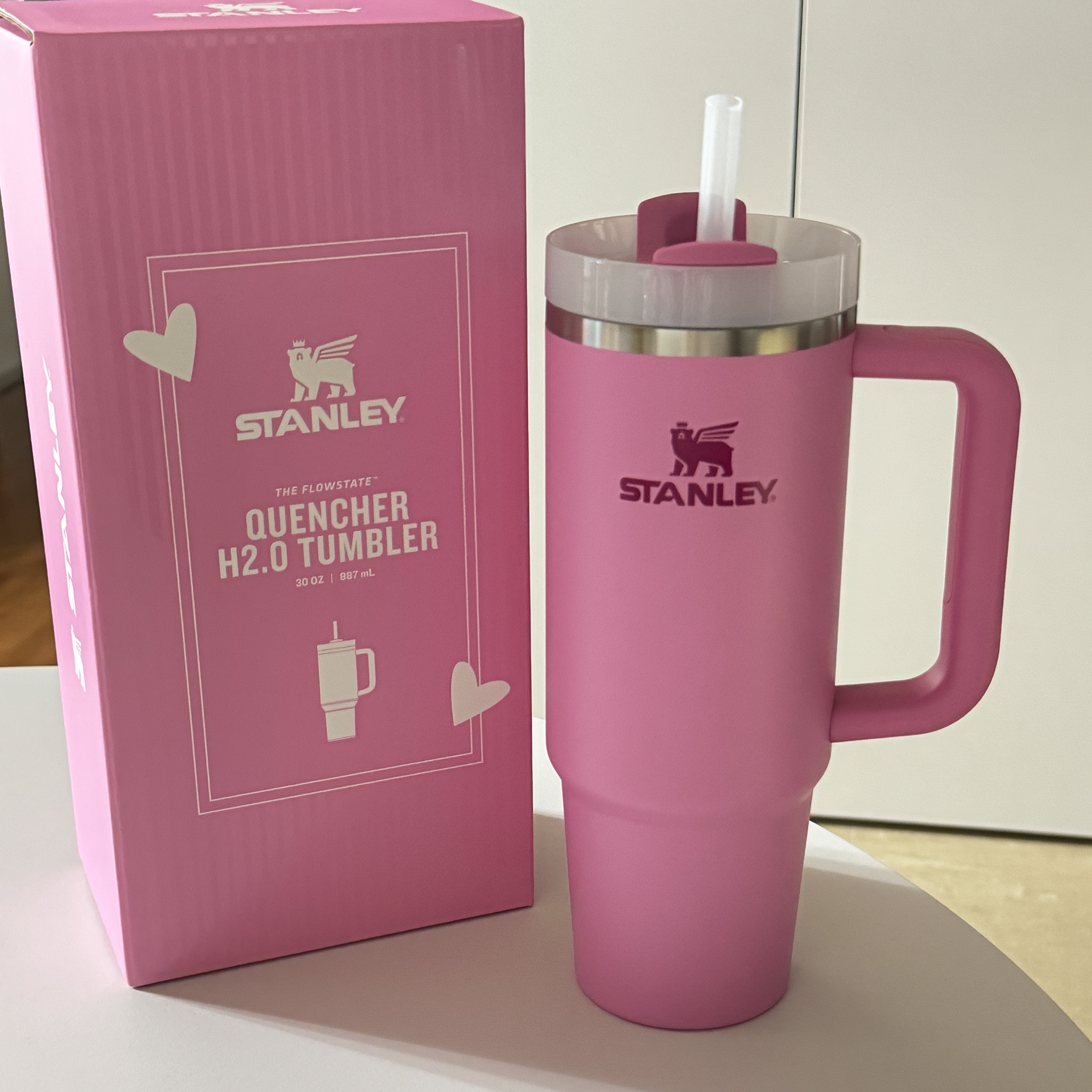 Stanley The Quencher H2.0 Flowstate Tumbler 887ml Peony 착용 스타일