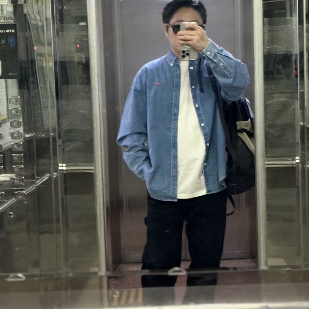 Supreme Small Box Shirt Denim - 23FW, Gentle Monster x Maison Margiela MM007 Black Black 착용 스타일
