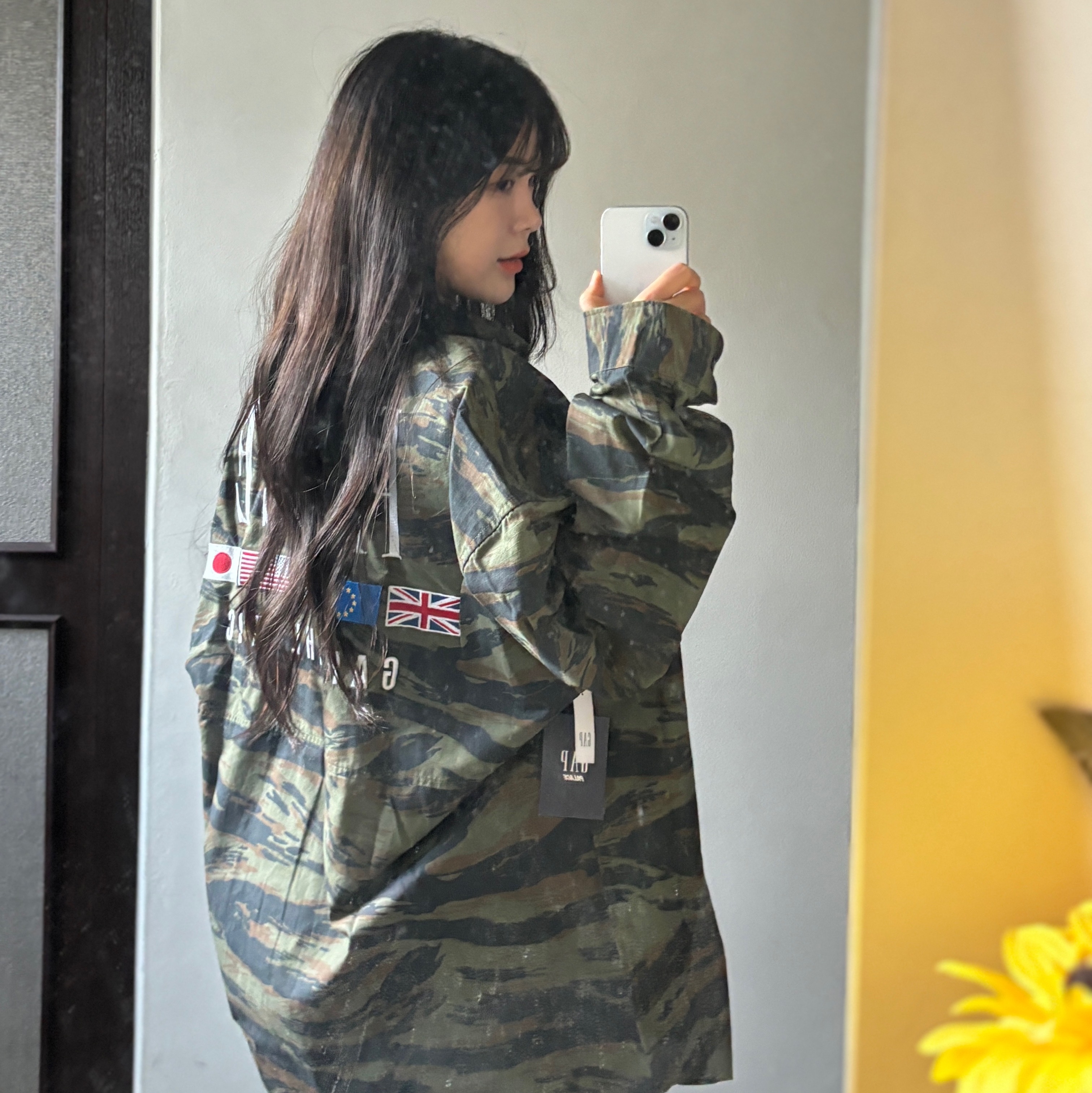 Palace x Gap Oxford Drop Shoulder Camo - 24SS 착용 스타일 - 1