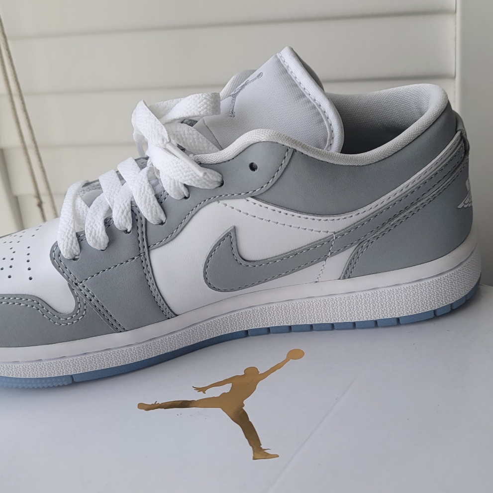 (W) Jordan 1 Low White Wolf Grey 착용 스타일