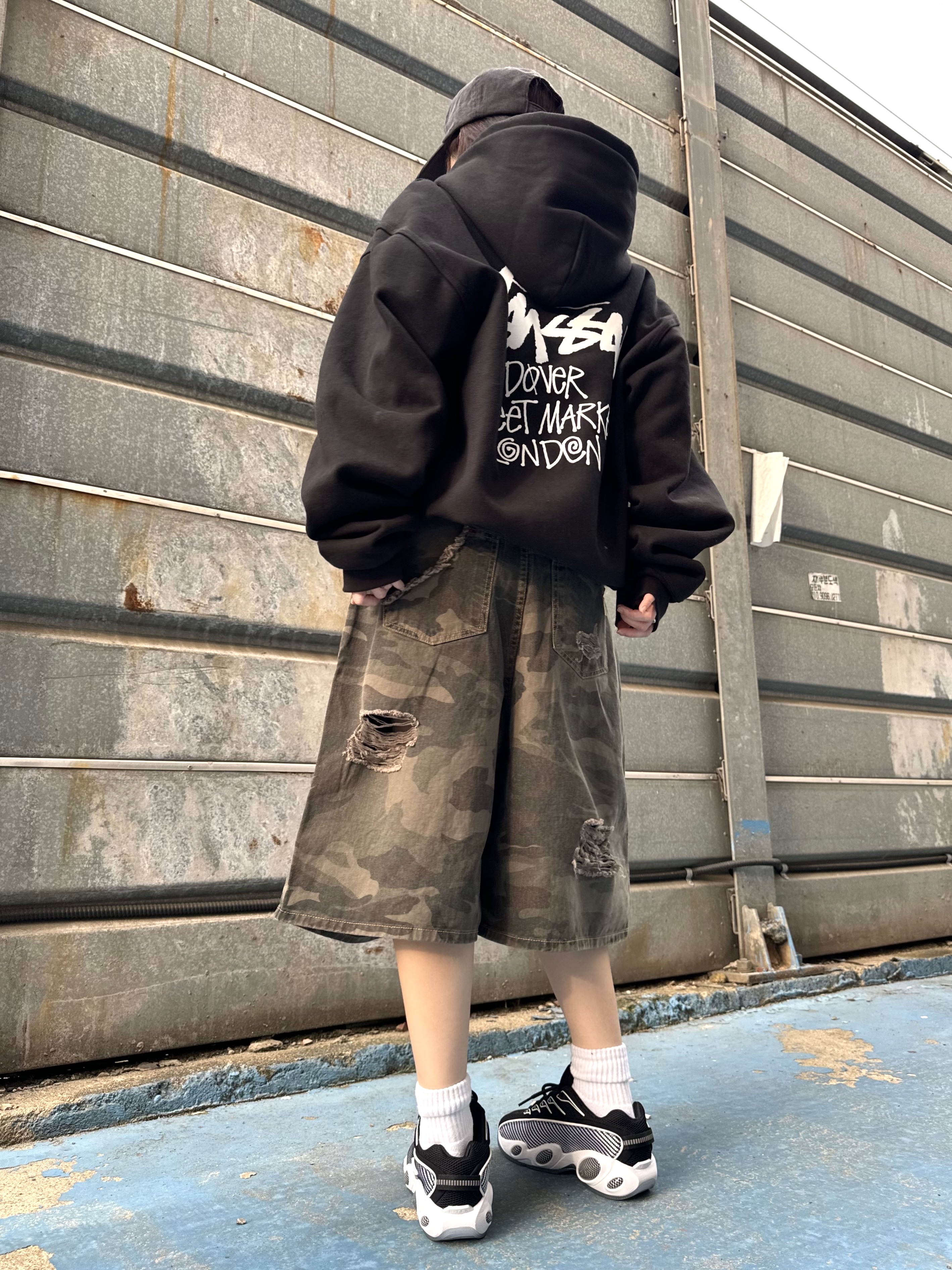 Nike x Drake Nocta Glide Black White Clear, Stussy Mid-Depth Sport Arch Strapback Charcoal 착용 스타일 - 6