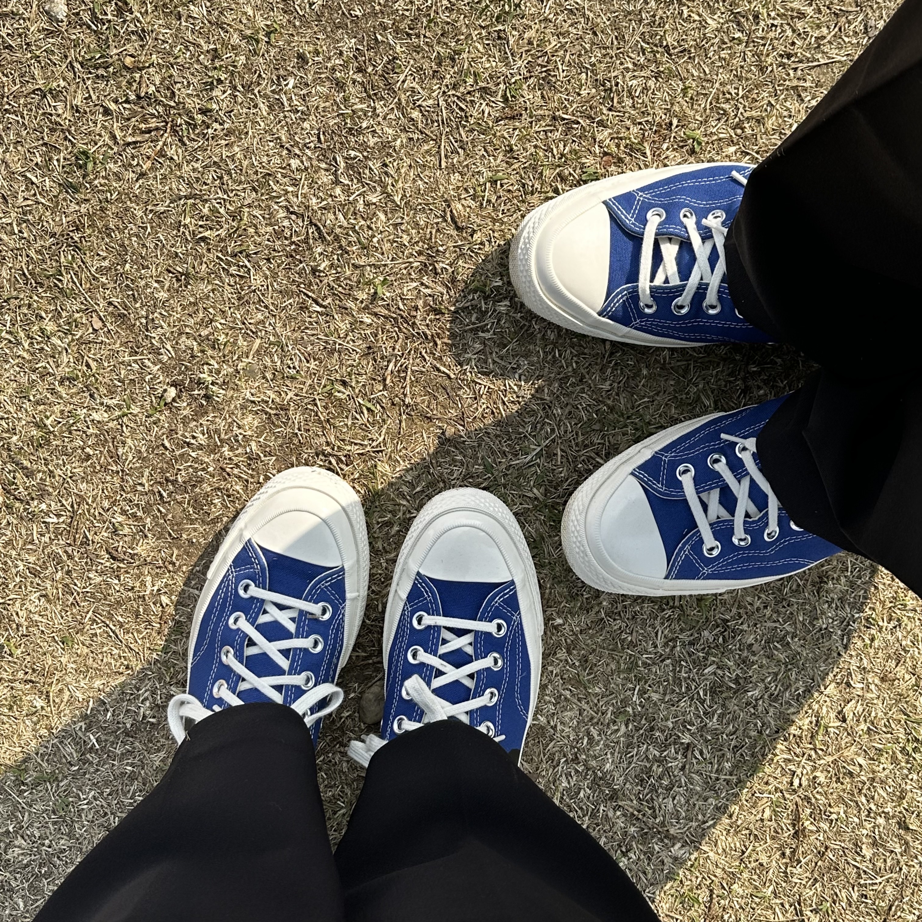 Converse x Play Comme des Garcons Chuck 70 Ox Blue Quartz 착용 스타일