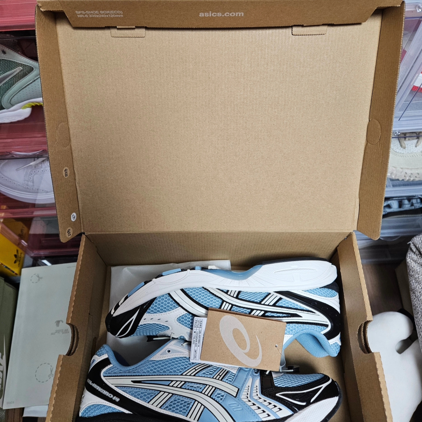 Asics Unlimited Gel-Kayano 14 Mist Cream 착용 스타일 - 1