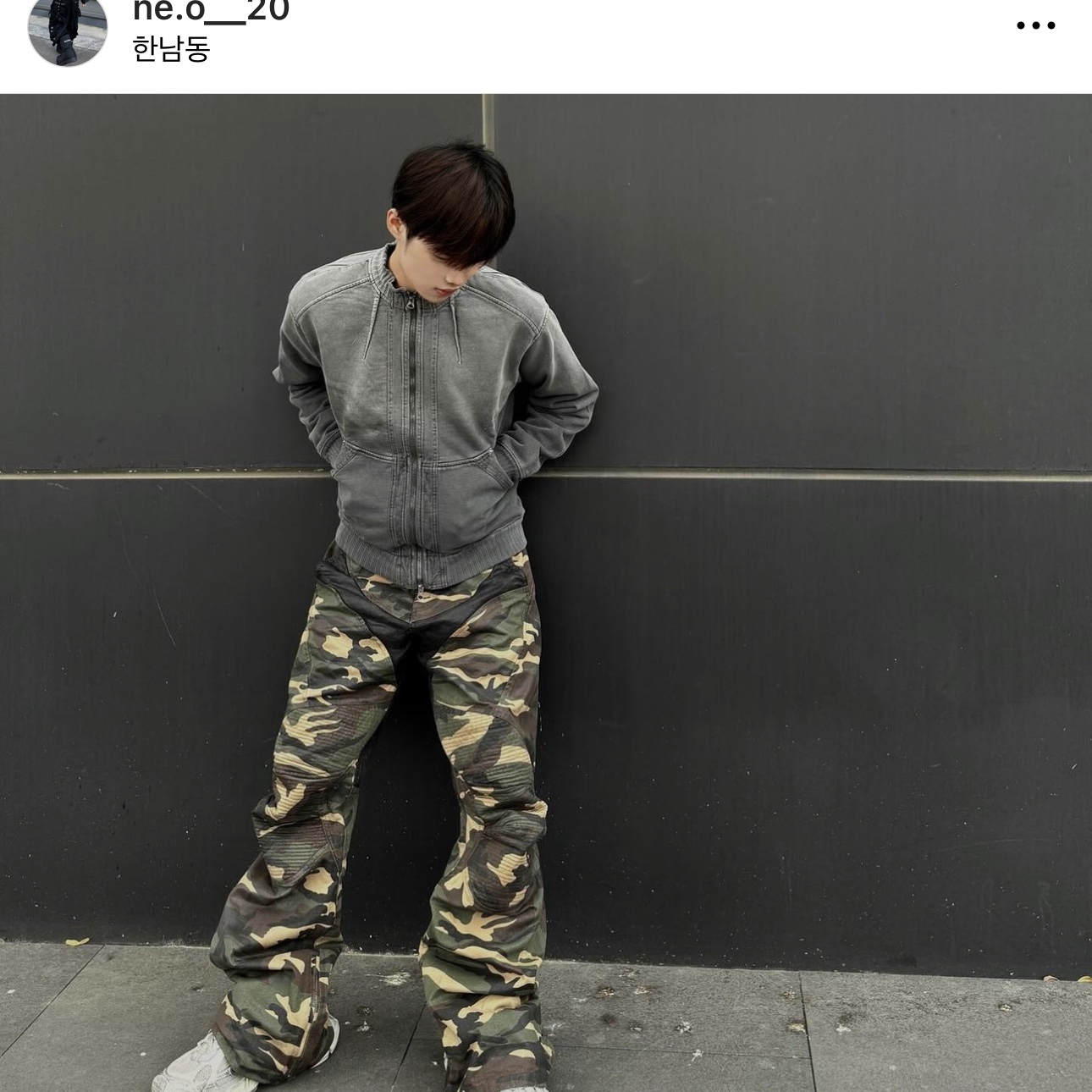 Project G/R Coated Biker Armoured Flare Pants Camo 착용 스타일