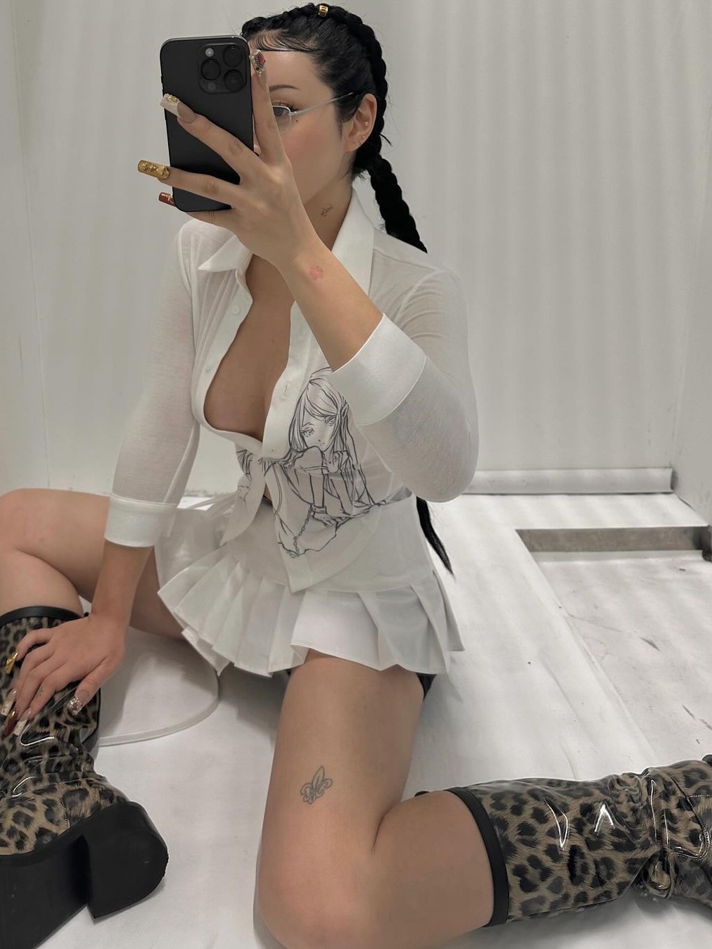 [KREAM 단독] Bonnae Women Three-quarter sleeve shirt White 착용 스타일 - 2