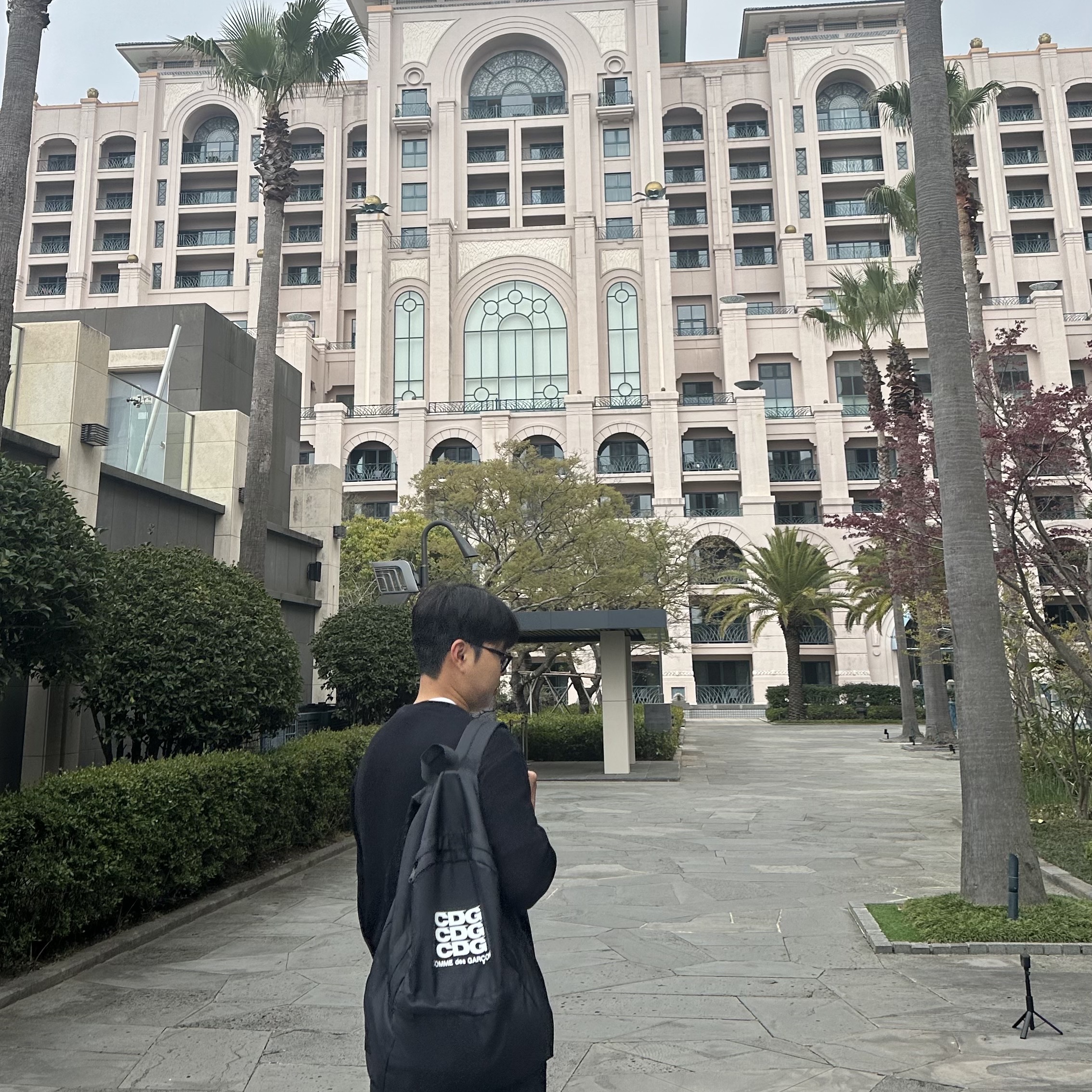 CDG Backpack Black, Nike x Tom Sachs General Purpose Shoe Brown 착용 스타일 - 2