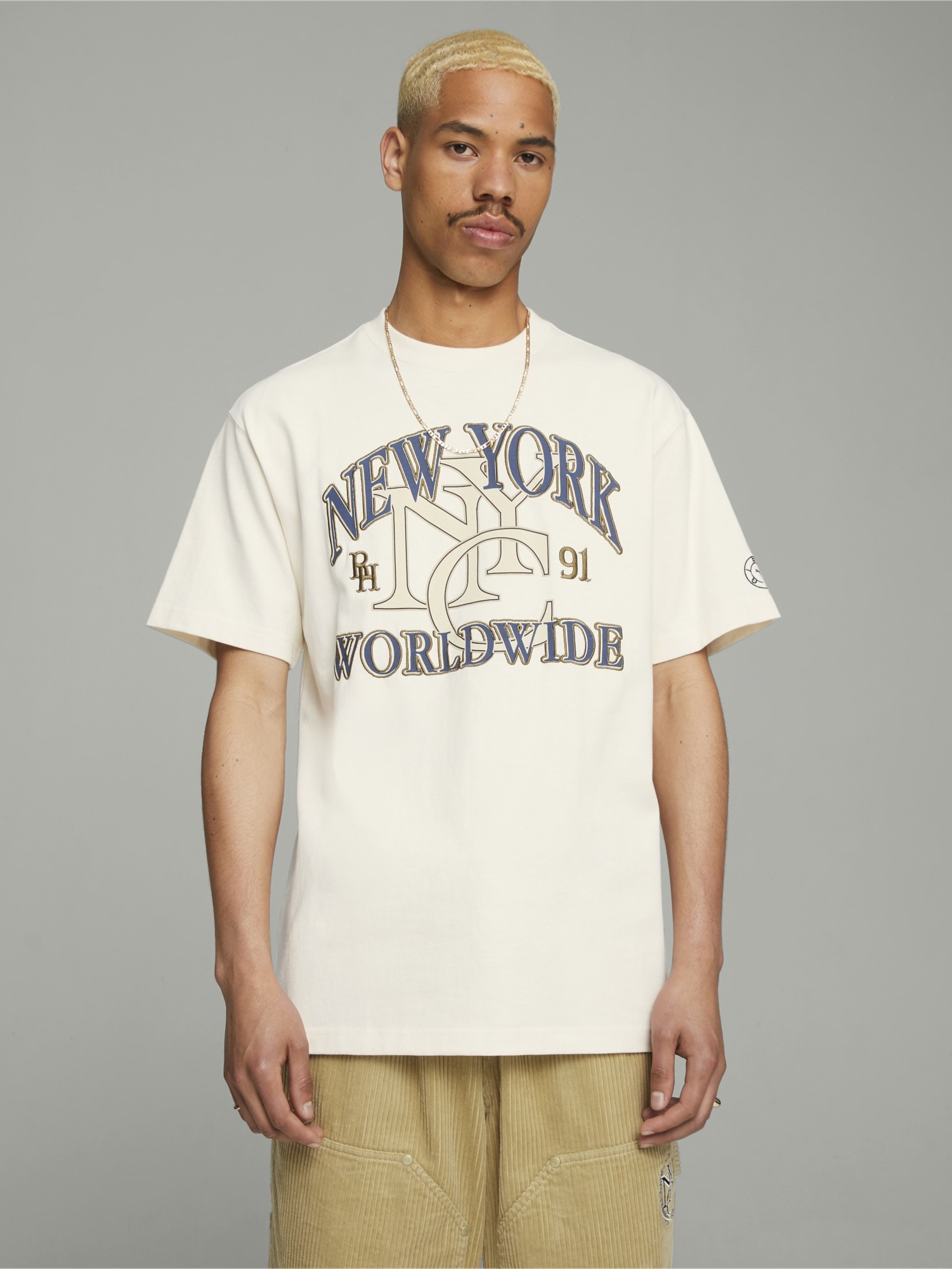 Puma x Rhuigi Graphic T-Shirt Pristine 착용 스타일 - 1