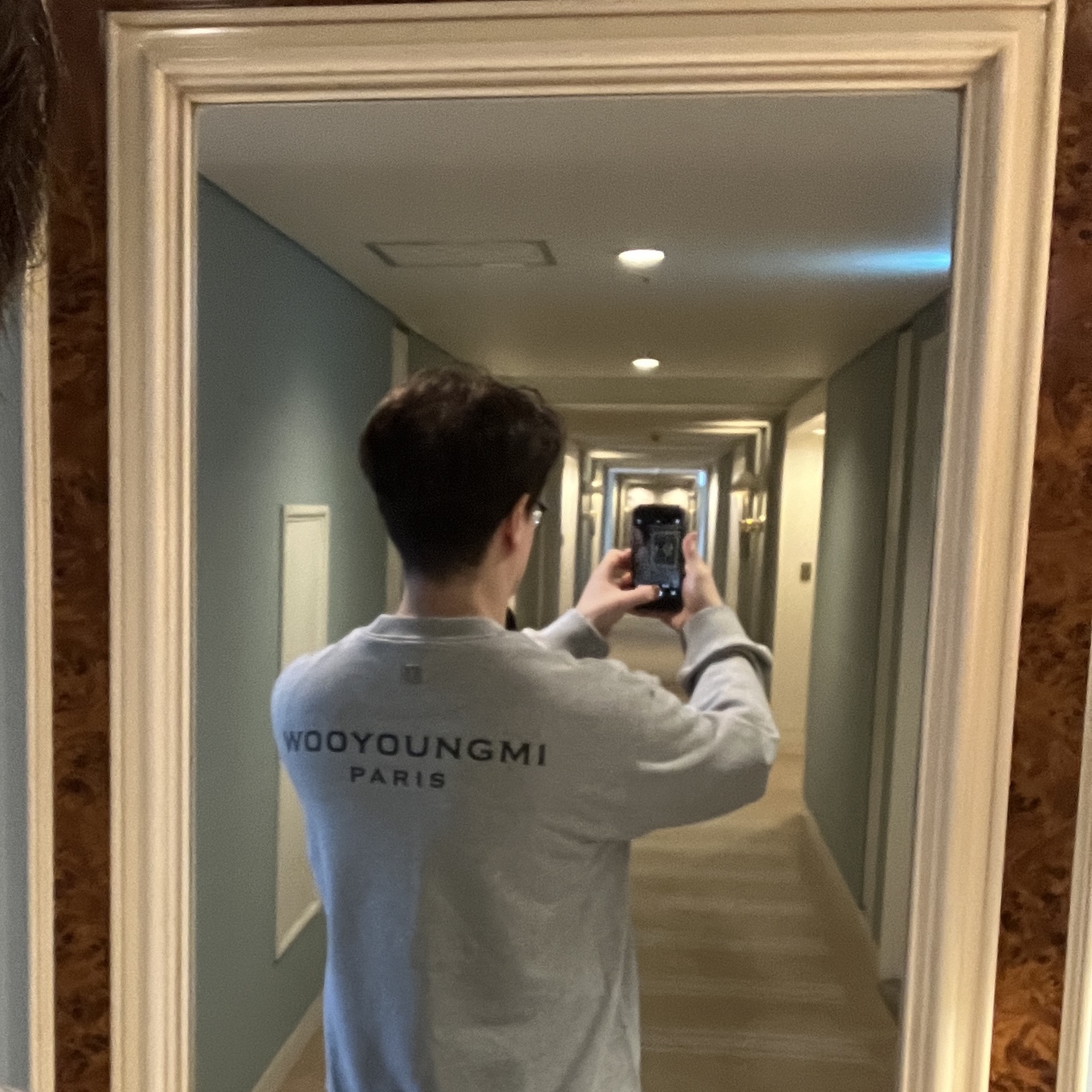 Wooyoungmi Back Logo Sweatshirt Grey - 23FW 착용 스타일 - 2