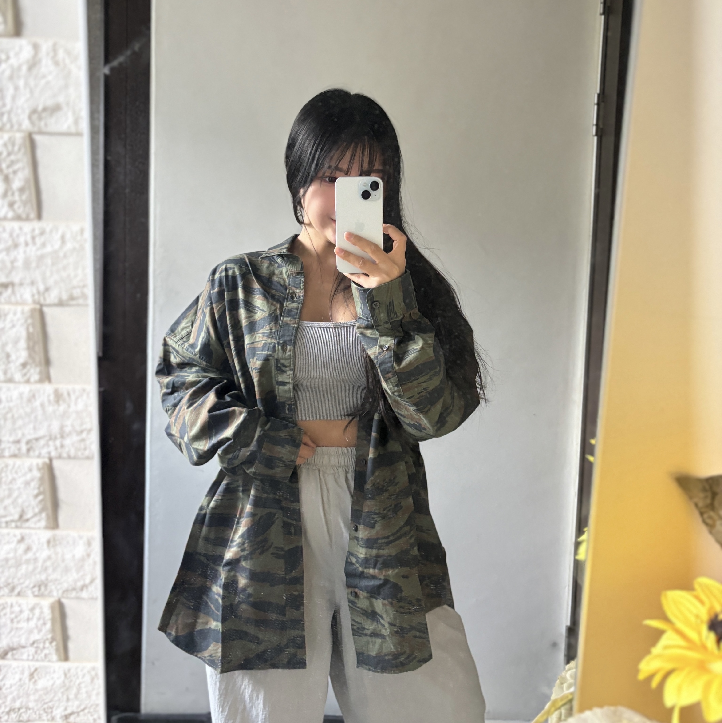 Palace x Gap Oxford Drop Shoulder Camo - 24SS 착용 스타일 - 2