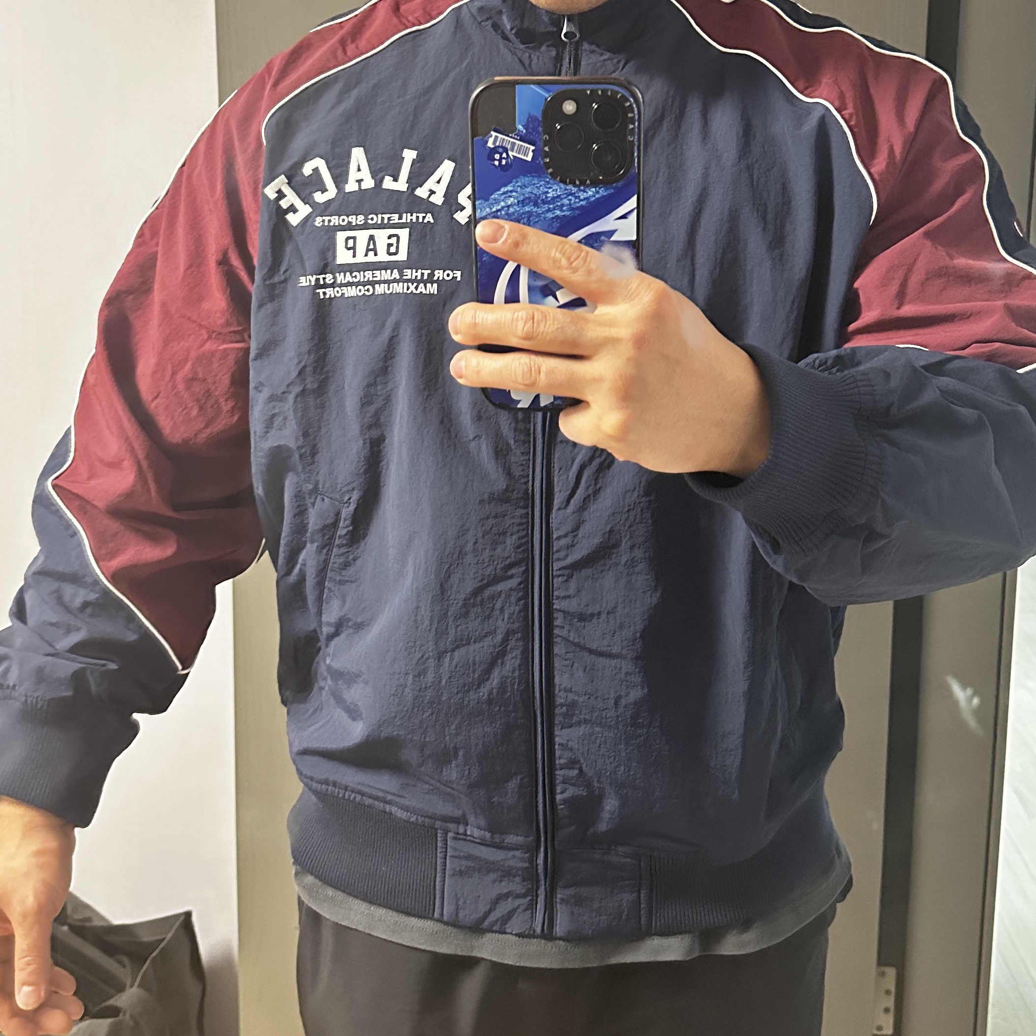 Palace x Gap Nylon Track Top Navy Red - 24SS 착용 스타일 - 4