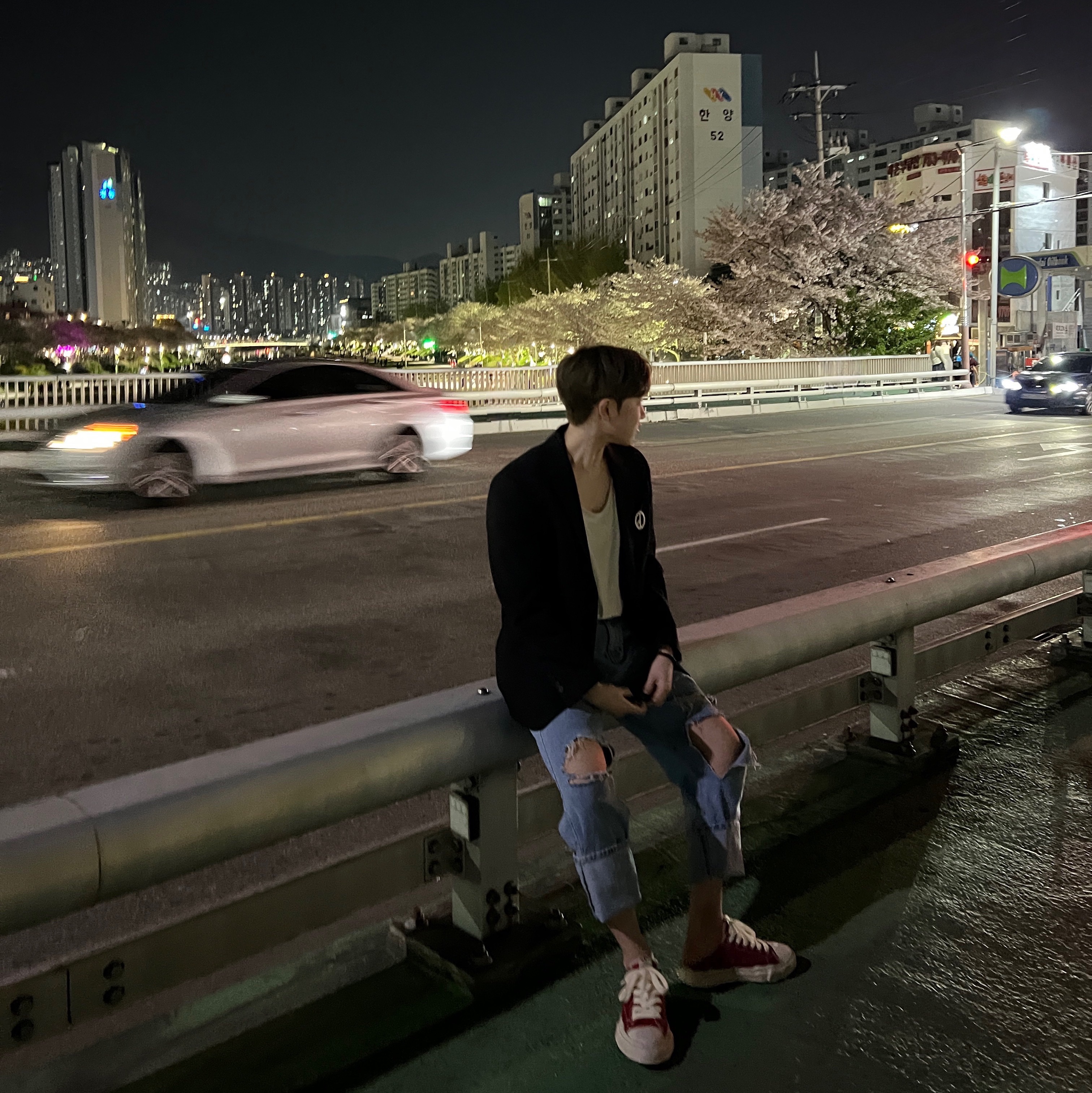 Maison Mihara Yasuhiro Peterson OG Sole OD Canvas Low-top Sneakers Red 착용 스타일