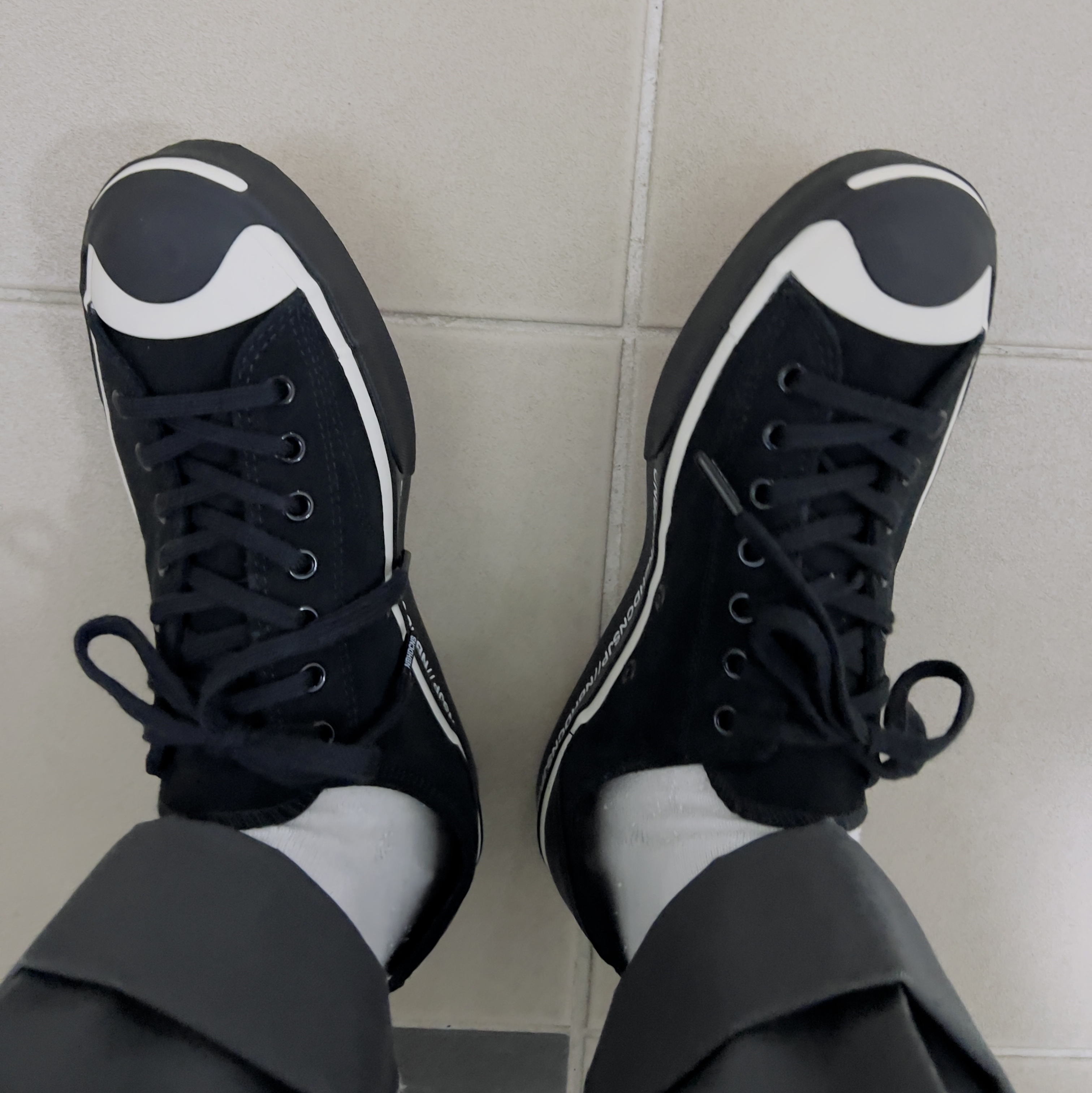 Converse x Neighborhood Jack Purcell Ox Motorcycle 착용 스타일