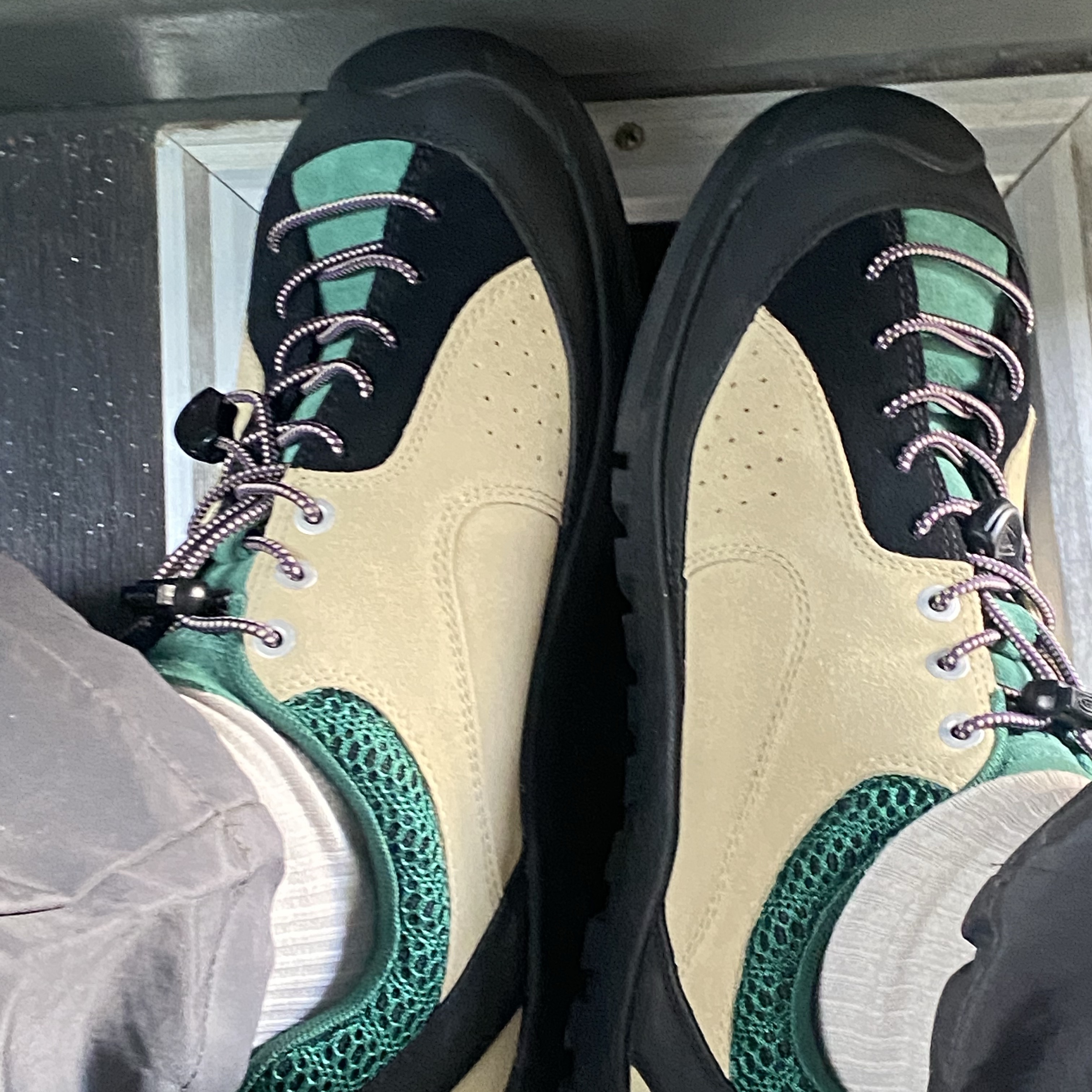 Keen Jasper Rocks SP Sneakers Taos Taupe 착용 스타일