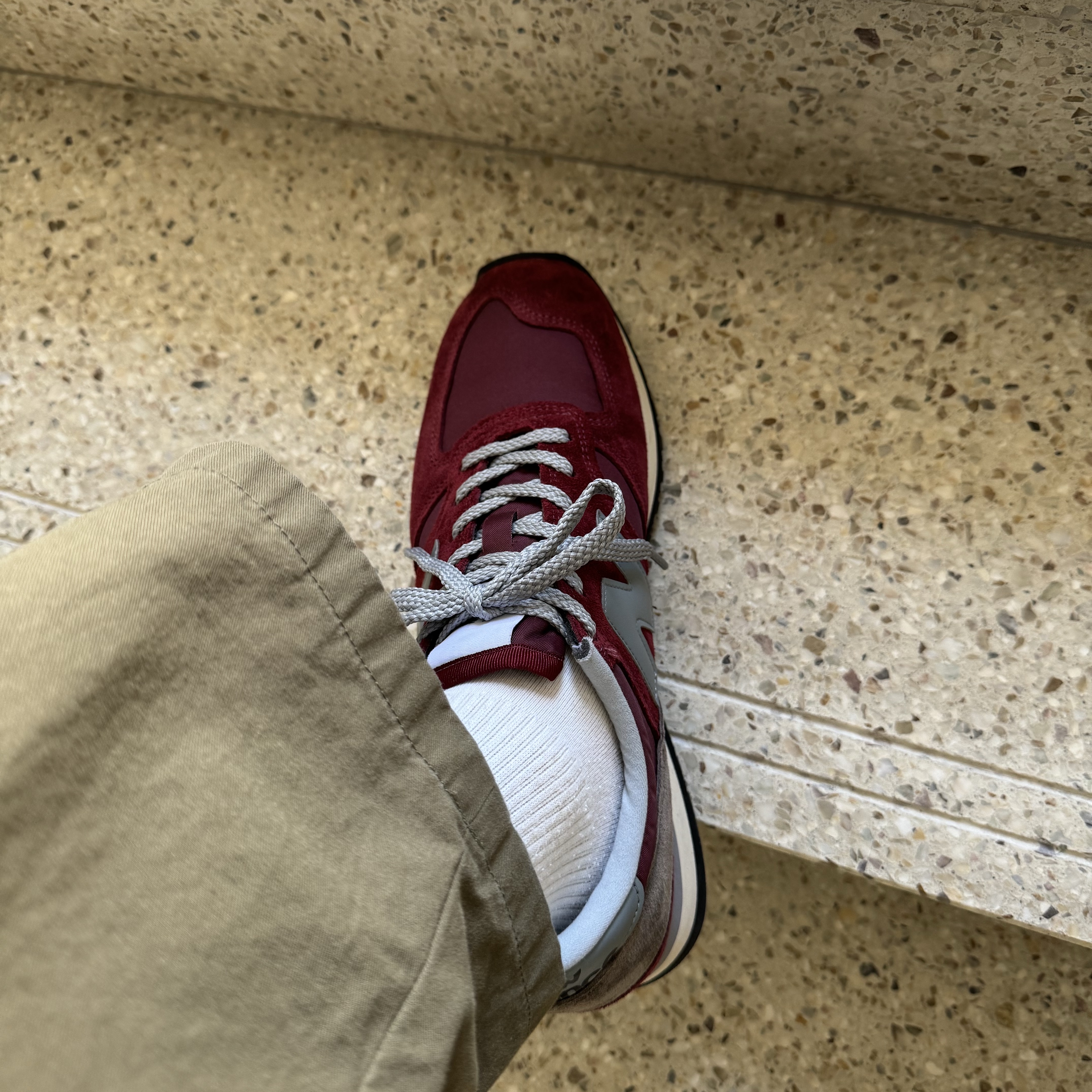 New Balance 730 Made in UK 40th Anniversary Burgundy 착용 스타일