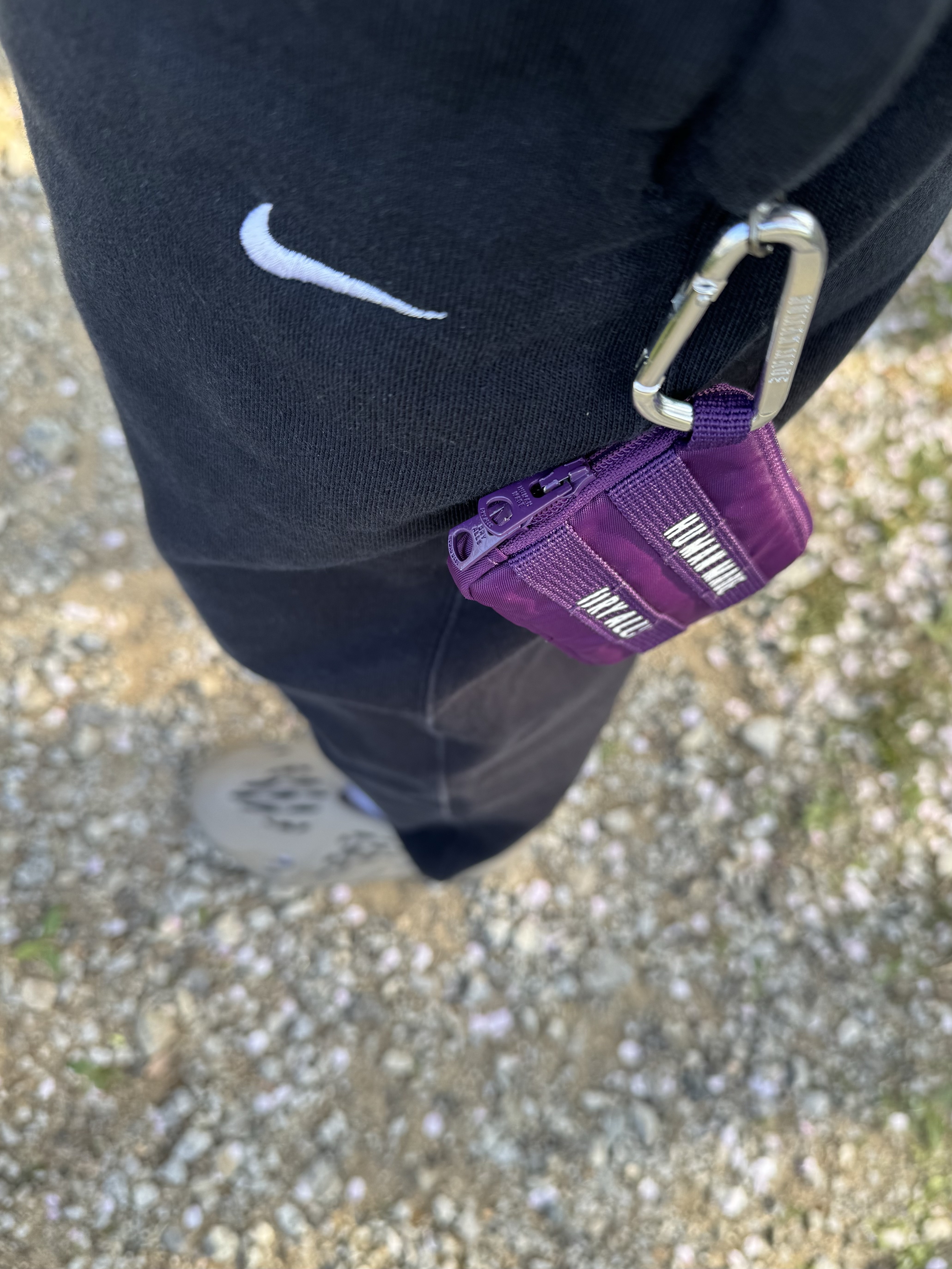 Human Made Military Card Case Purple, Supreme Hanes Tagless T-Shirt White (3 Pack) 착용 스타일 - 1