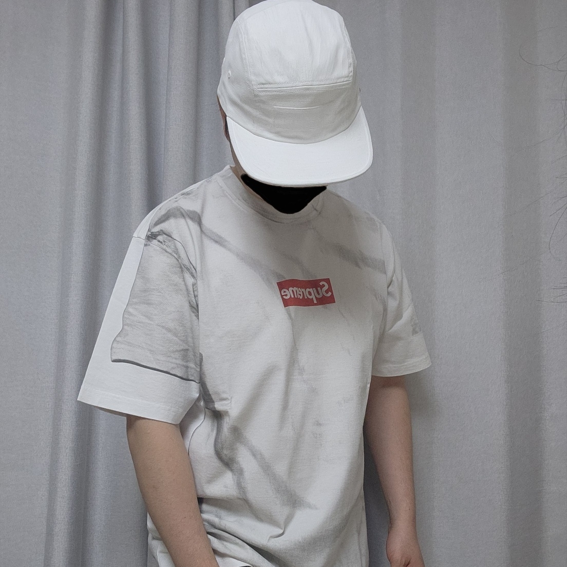 Supreme x MM6 Maison Margiela Box Logo T-Shirt White - 24SS, Supreme x MM6 Maison Margiela Painted Camp Cap White - 24SS 착용 스타일 - 8