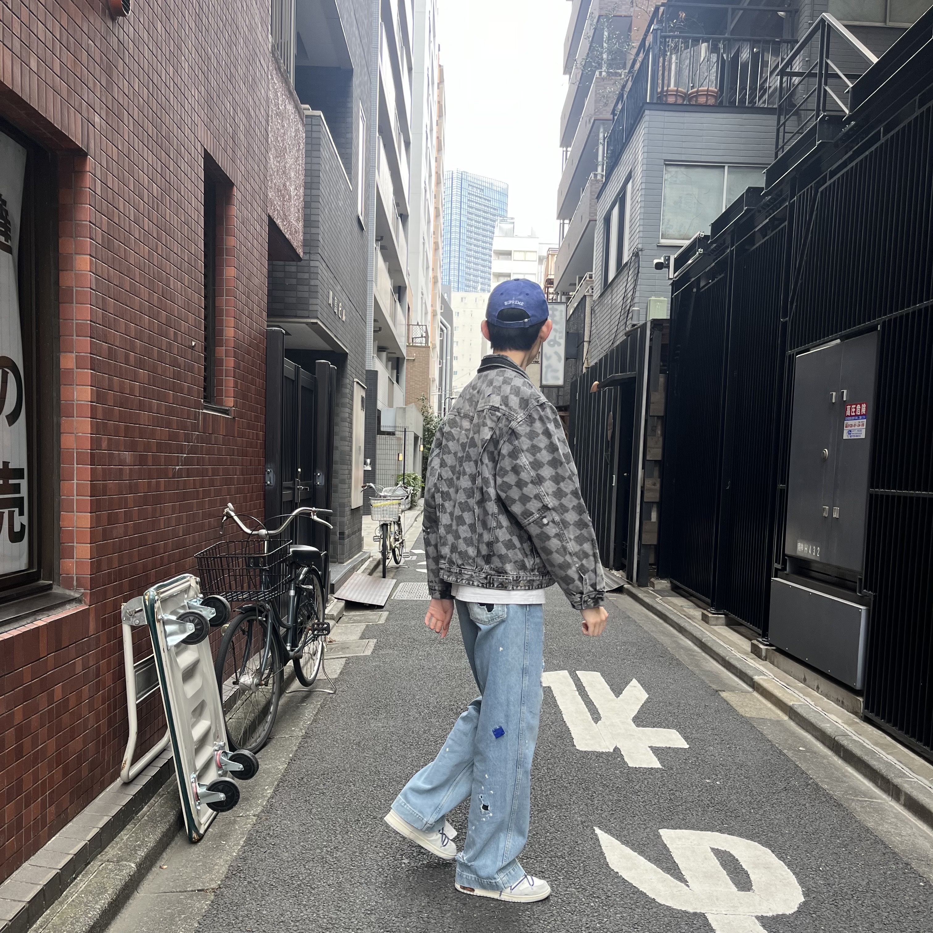 Supreme Pigment Canvas S Logo 6-Panel Navy - 23SS, Zara x Ader Error Patchwork Jeans Blue 착용 스타일 - 1